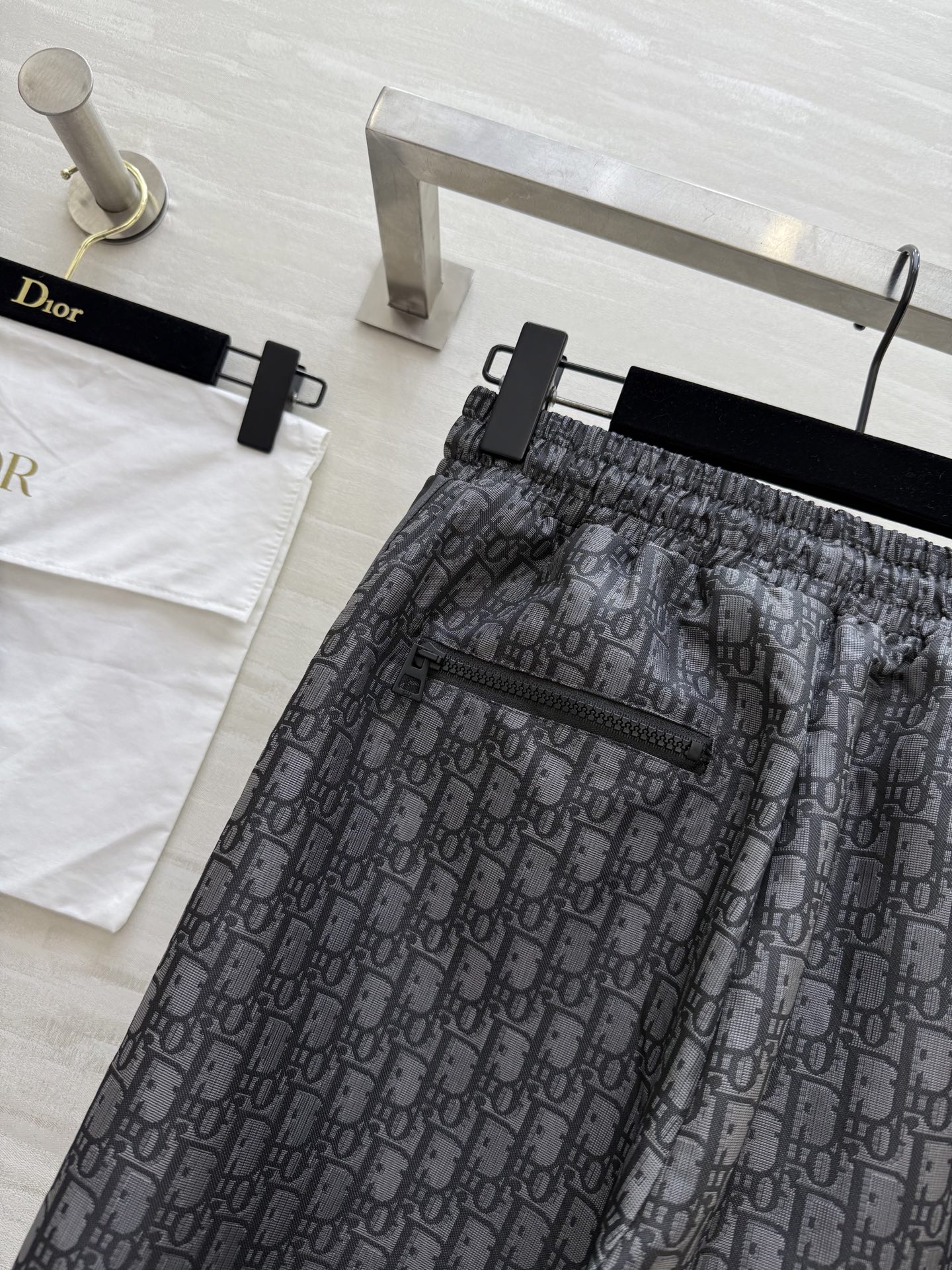 #DIO♡²⁵经典老花休闲裤 进口科技塔夫绸 Oblique 提花面料 彰显运动风范 overzise廓