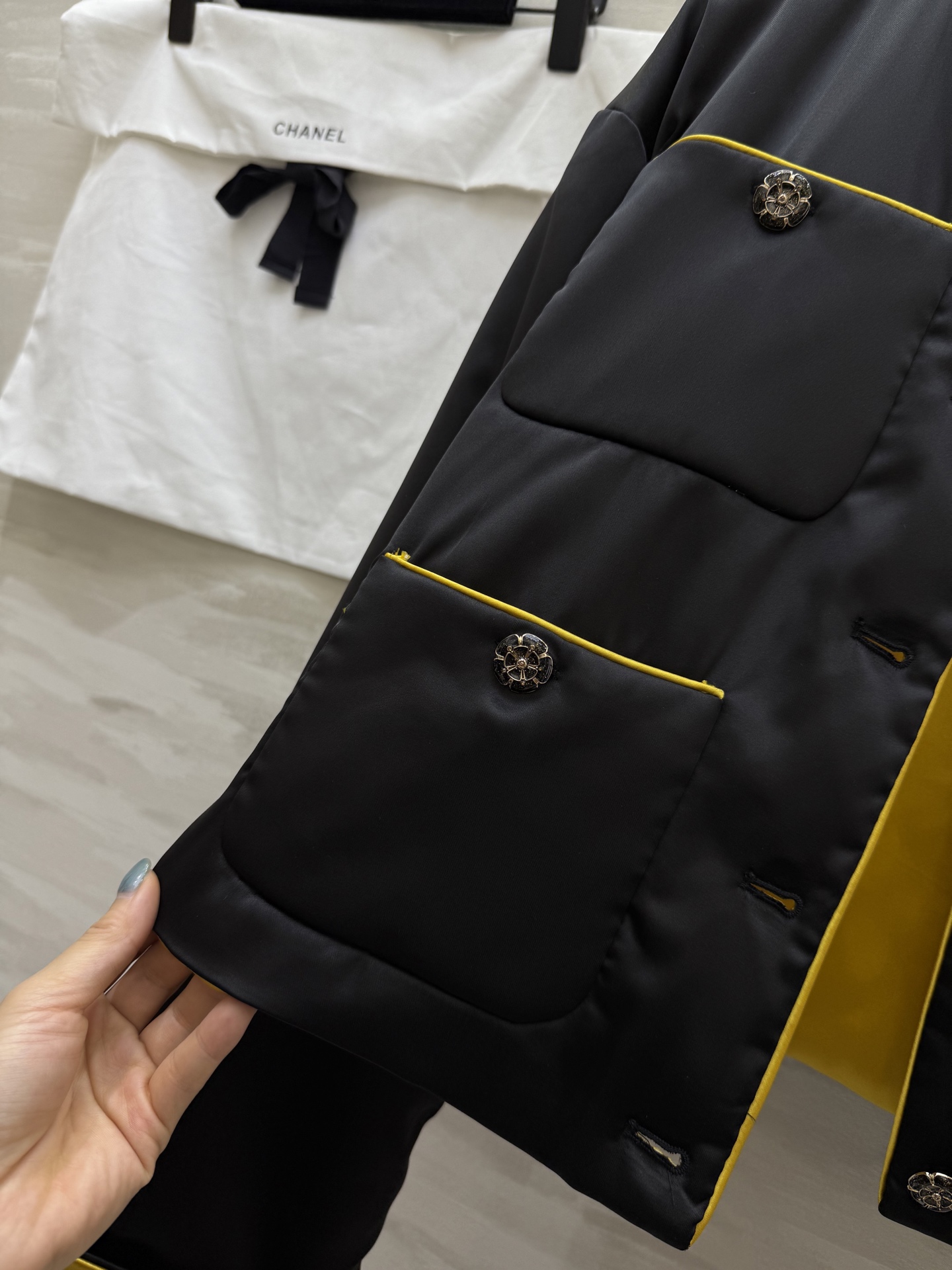 #Chane♡²⁵A高级手工坊 超级爆款 新中式风格薄款棉服 内里金色撞色 奢华缎面亲肤舒适 高品质 现