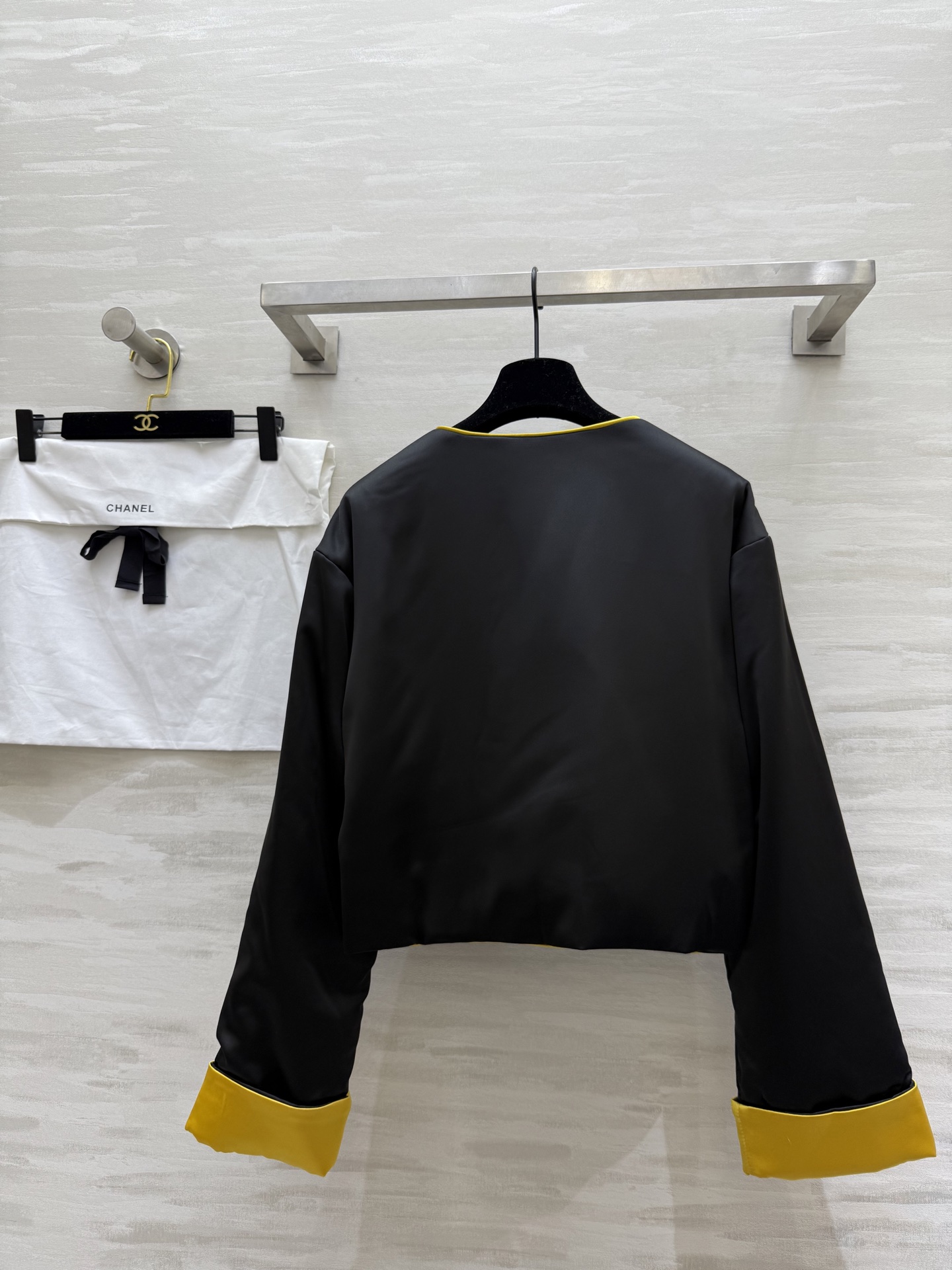 #Chane♡²⁵A高级手工坊 超级爆款 新中式风格薄款棉服 内里金色撞色 奢华缎面亲肤舒适 高品质 现