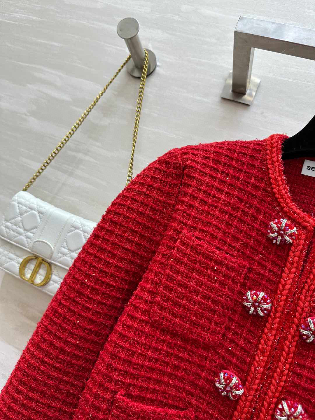 #SP高订 重工贵气感针织套装 小香风针织 经典水钻扣点缀 高腰线设计拉长身材线条比例 勾勒出曼妙的身材