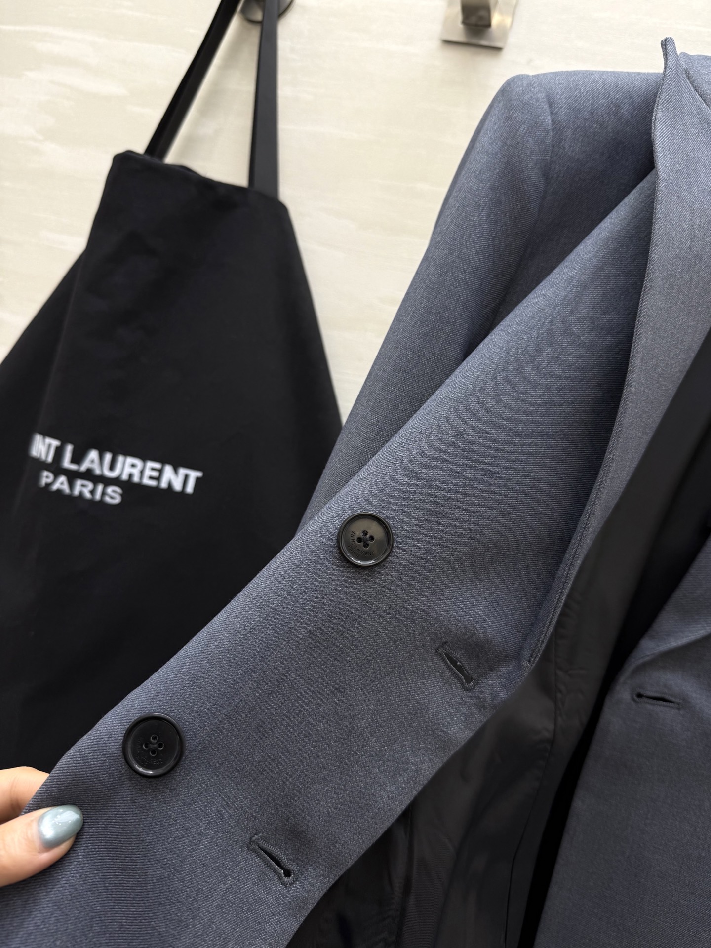 #ysl²⁵秋冬新款 枪驳领羊毛西装外套 定制羊毛西装面料 高品质定制 现货来size：S/M/L/XL