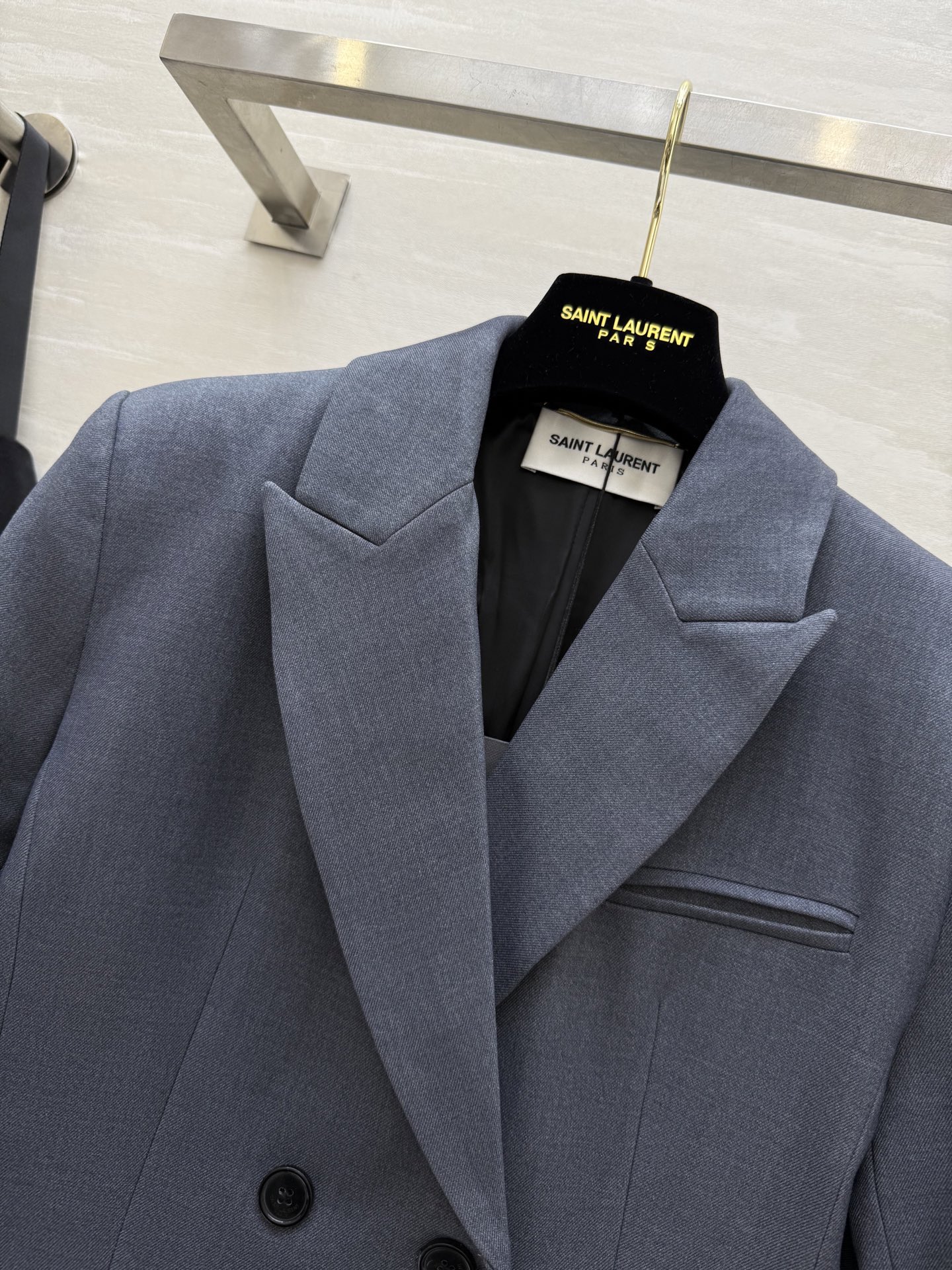 #ysl²⁵秋冬新款 枪驳领羊毛西装外套 定制羊毛西装面料 高品质定制 现货来size：S/M/L/XL