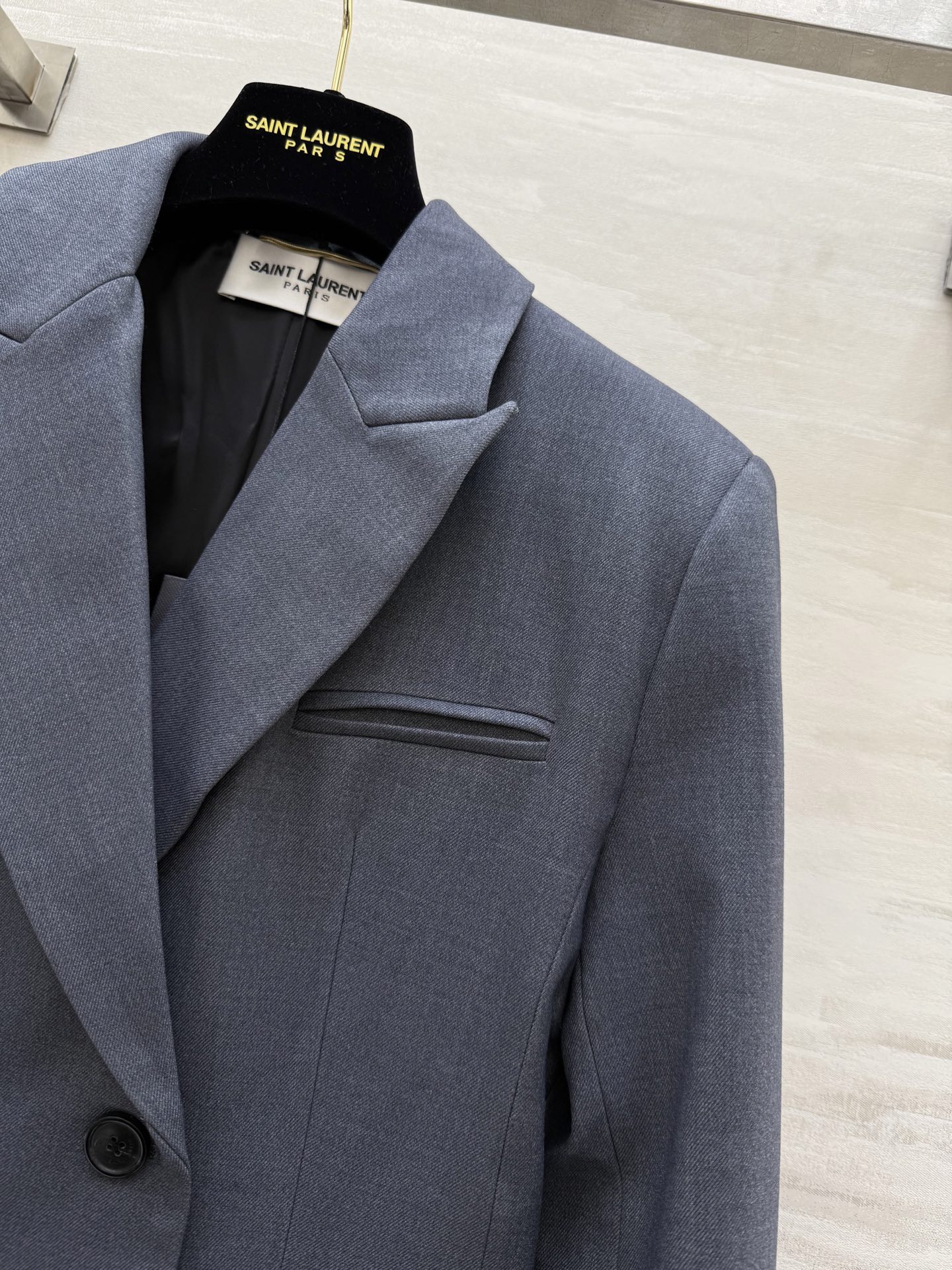 #ysl²⁵秋冬新款 枪驳领羊毛西装外套 定制羊毛西装面料 高品质定制 现货来size：S/M/L/XL