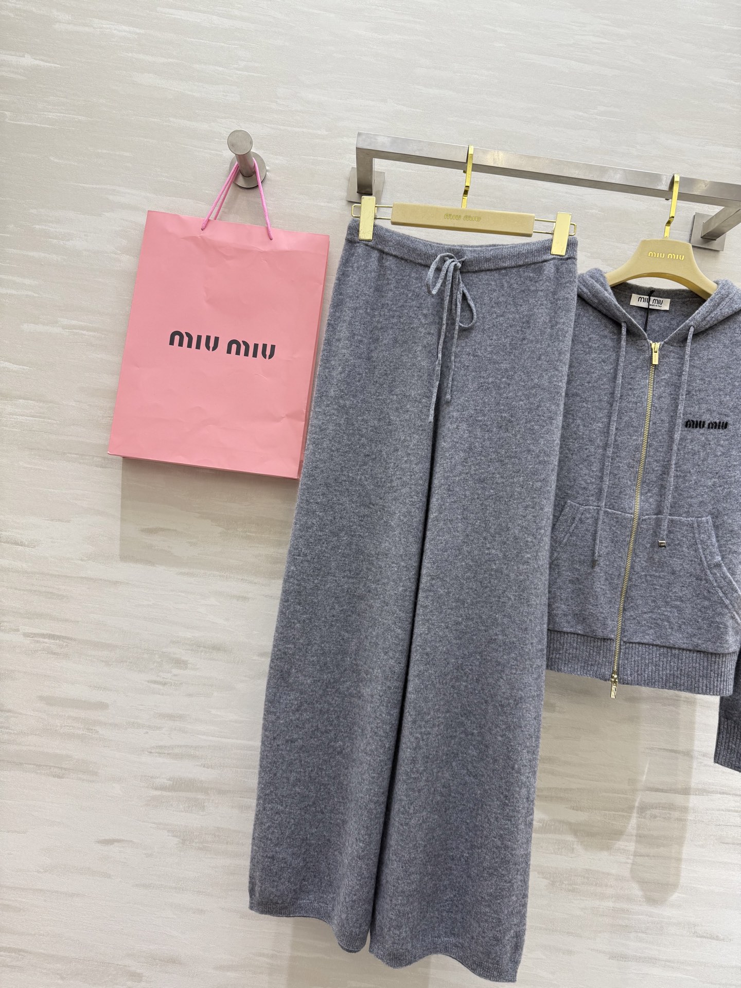 #Miumi♡²⁵秋冬新款 羊毛休闲套装 高品质定制 现货来size：S/M/L（ S码肩宽：37，胸围