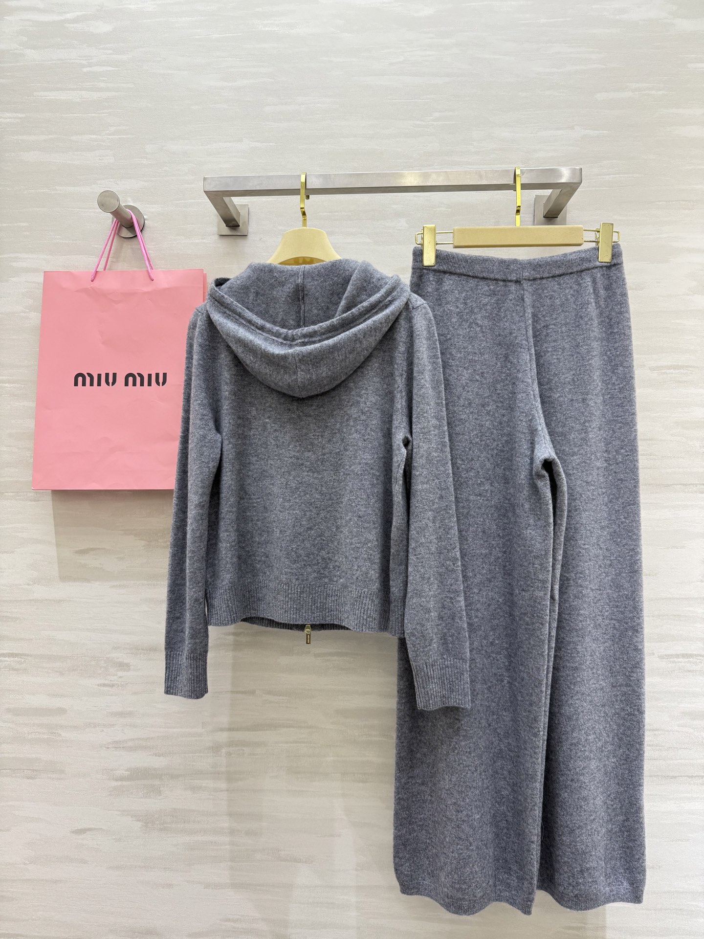 #Miumi♡²⁵秋冬新款 羊毛休闲套装 高品质定制 现货来size：S/M/L（ S码肩宽：37，胸围