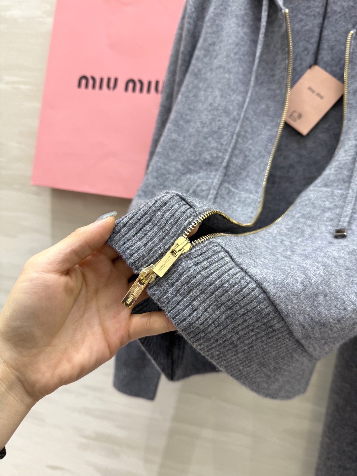 #Miumi♡²⁵秋冬新款 羊毛休闲套装 高品质定制 现货来size：S/M/L（ S码肩宽：37，胸围