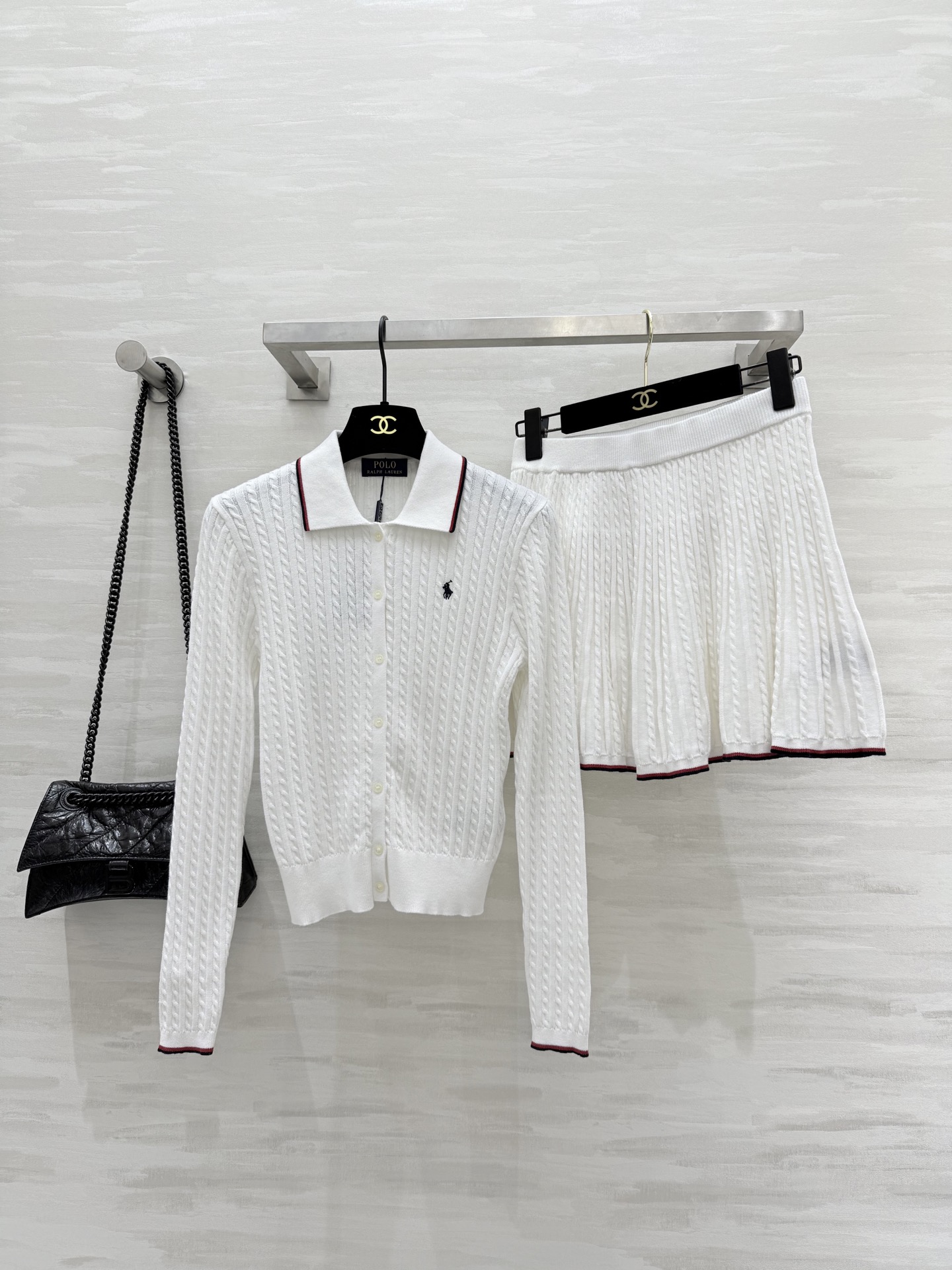 NO:505618,#Laurent's new autumn and winter style Polo knitted suit, casual old money style, high quality customization, spot first-time sizeS/M/L (size s size 88, 50 length, skirt waist 64, skirt length 36), skirts, alexander wang19860909#拉夫劳伦秋冬新款 Polo针织套装 休闲老钱风 高品质定制 现货首发sizeS/M/L（s码胸围88,衣长50,半裙腰围64,裙长36）,,skirts,alexander wang,Women's clothing