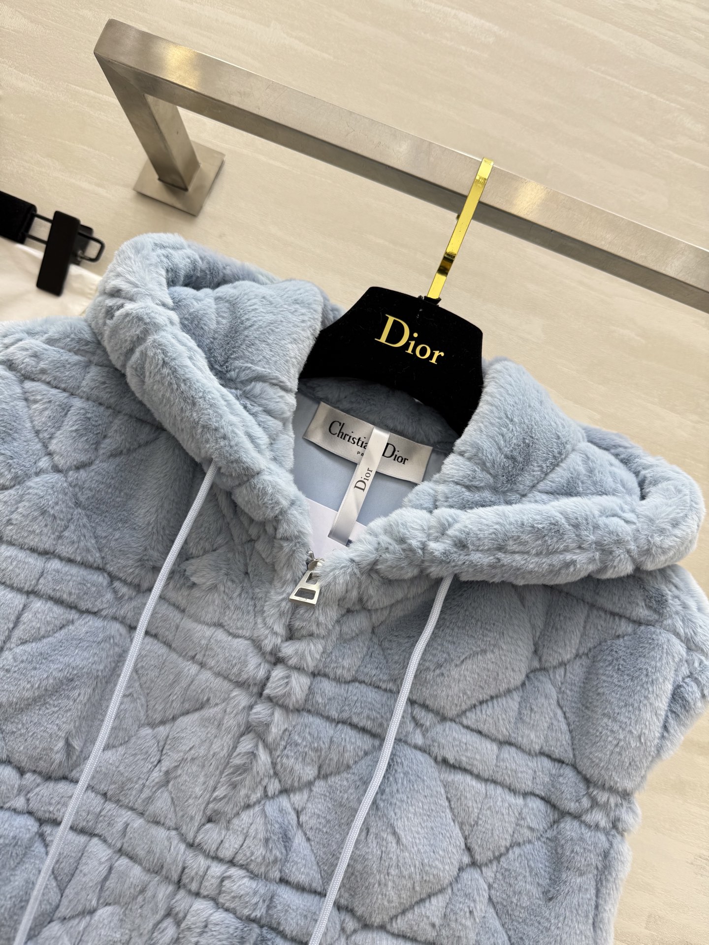 #DIO♡²⁵秋冬新款 环保毛连帽马甲外套 经典戴妃格纹 Baby蓝超好看超显白 高品质定制 现货首发s