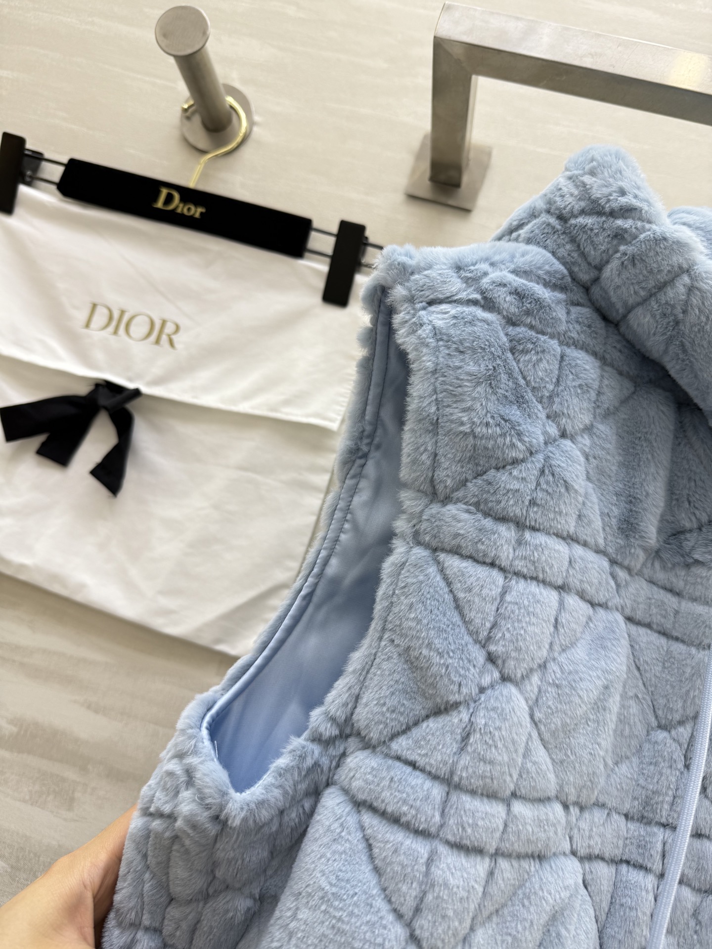 #DIO♡²⁵秋冬新款 环保毛连帽马甲外套 经典戴妃格纹 Baby蓝超好看超显白 高品质定制 现货首发s