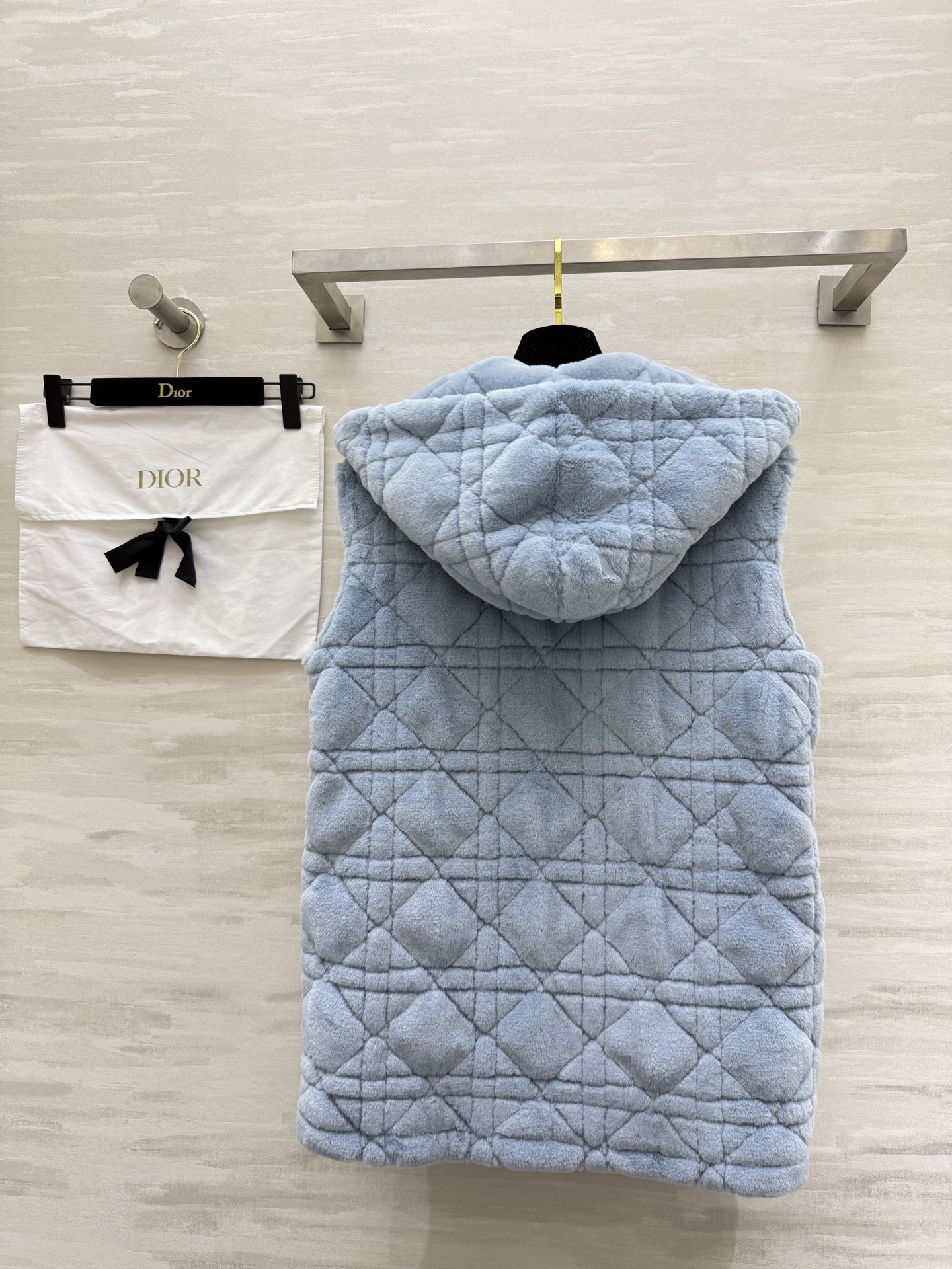 #DIO♡²⁵秋冬新款 环保毛连帽马甲外套 经典戴妃格纹 Baby蓝超好看超显白 高品质定制 现货首发s