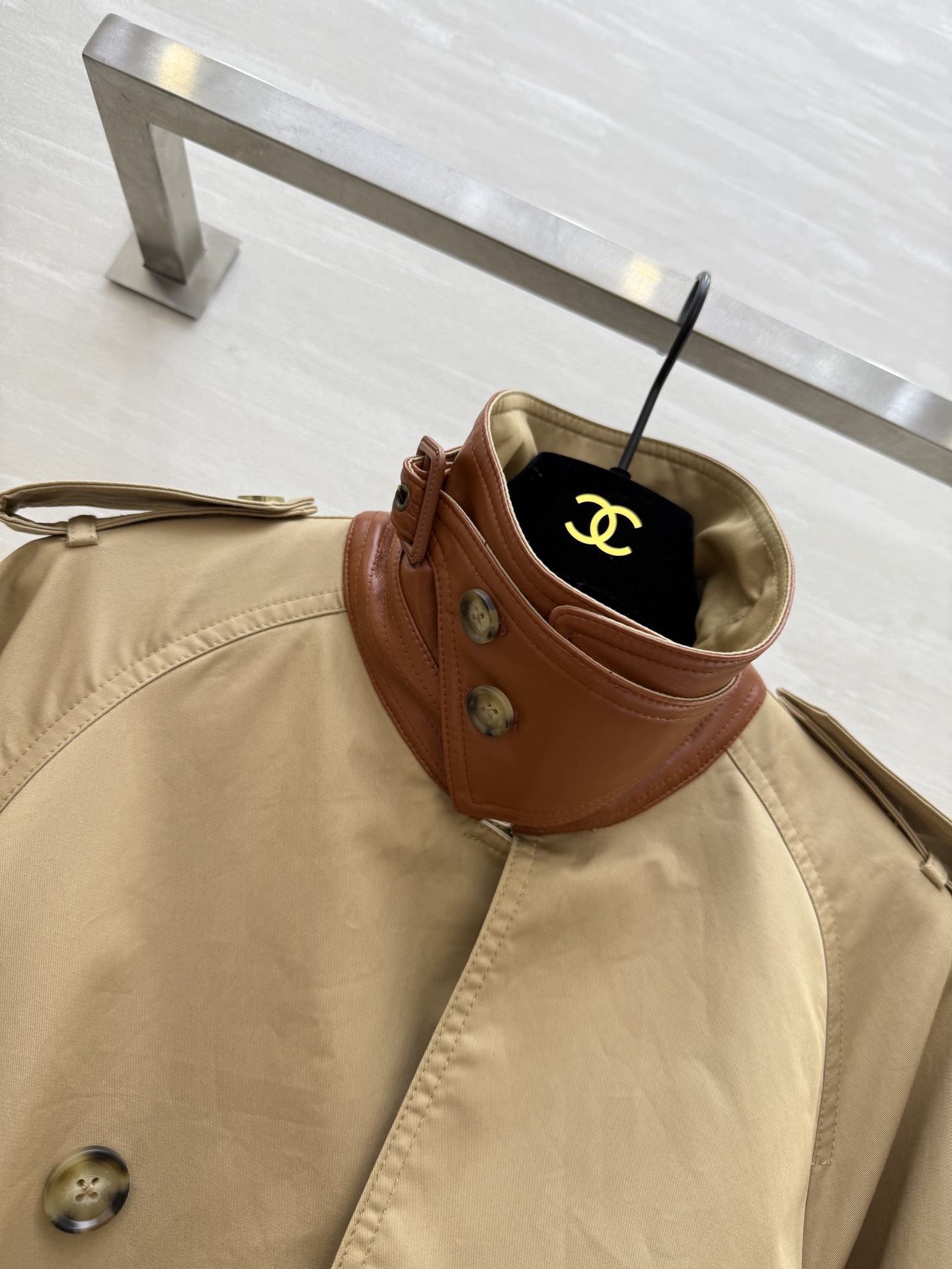 #Chloé 风衣外套 超级显瘦时髦的一款外套 高品质定制 现货首发size：S/M/L（s码胸围：10