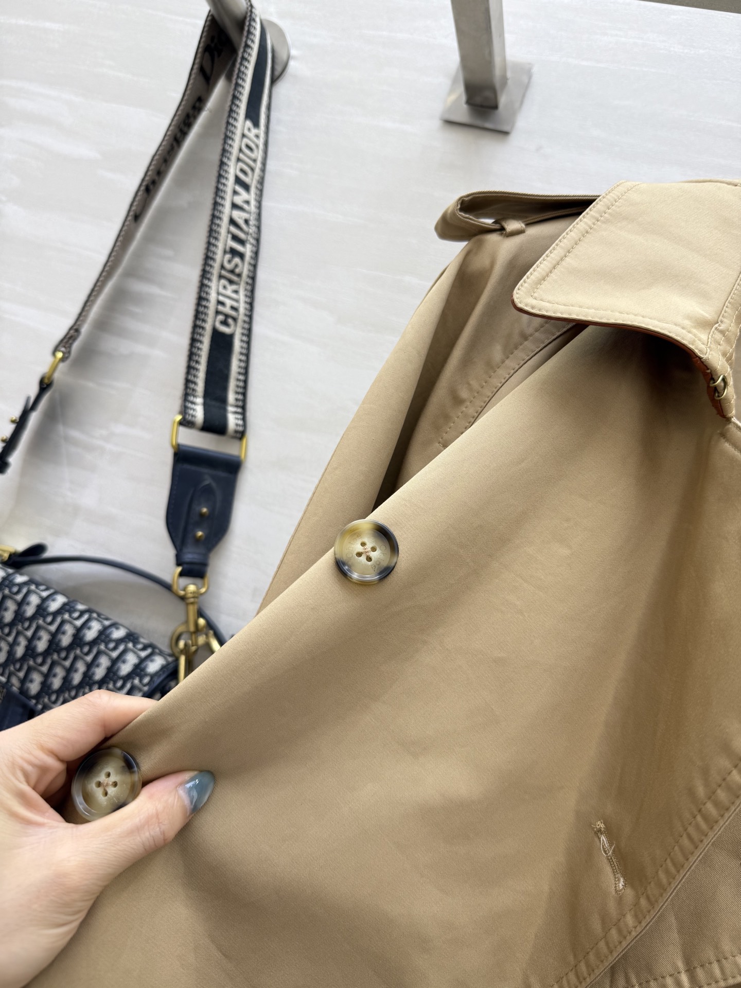 #Chloé 风衣外套 超级显瘦时髦的一款外套 高品质定制 现货首发size：S/M/L（s码胸围：10