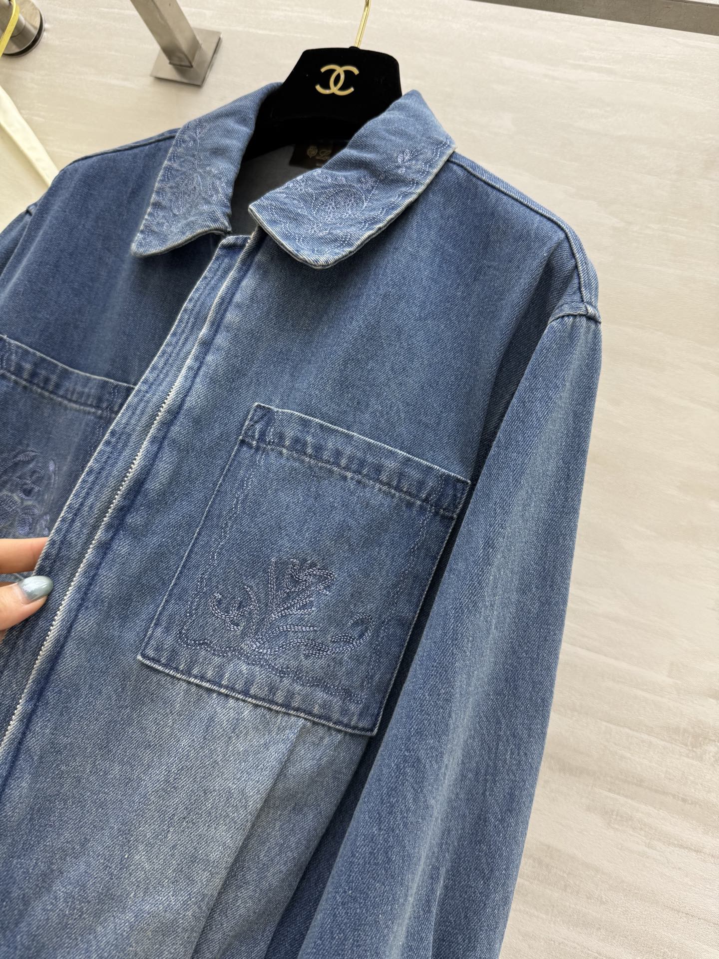 #Loro Piana穿搭 | 重工刺绣🪡牛仔夹克外套 高品质定制 现货首发size：S/M/L（s码胸