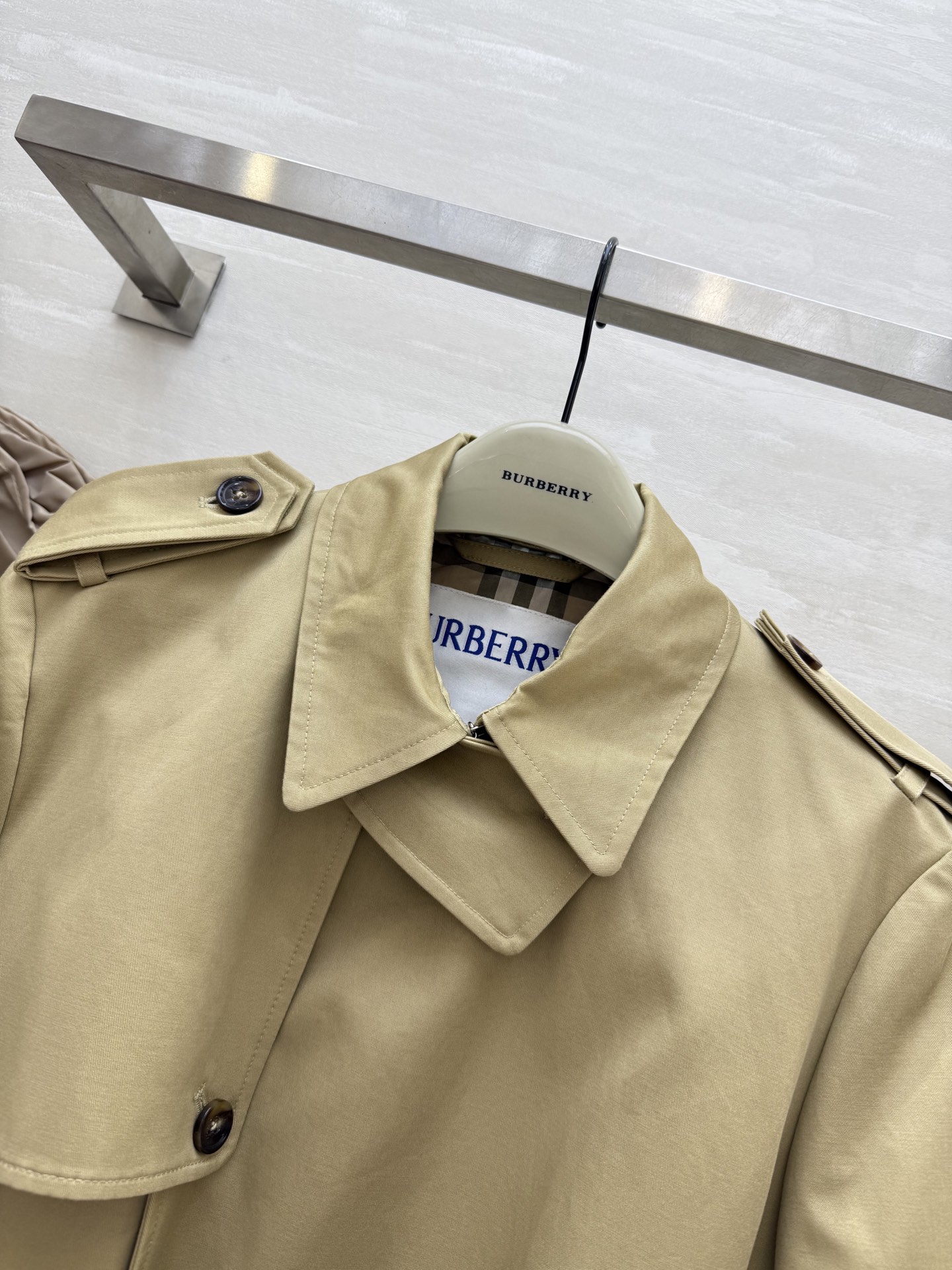 #Burberr♡²⁵早秋限定新款 英伦风 风衣外套 高品质定制 现货首发size：S/M/L（s码肩宽