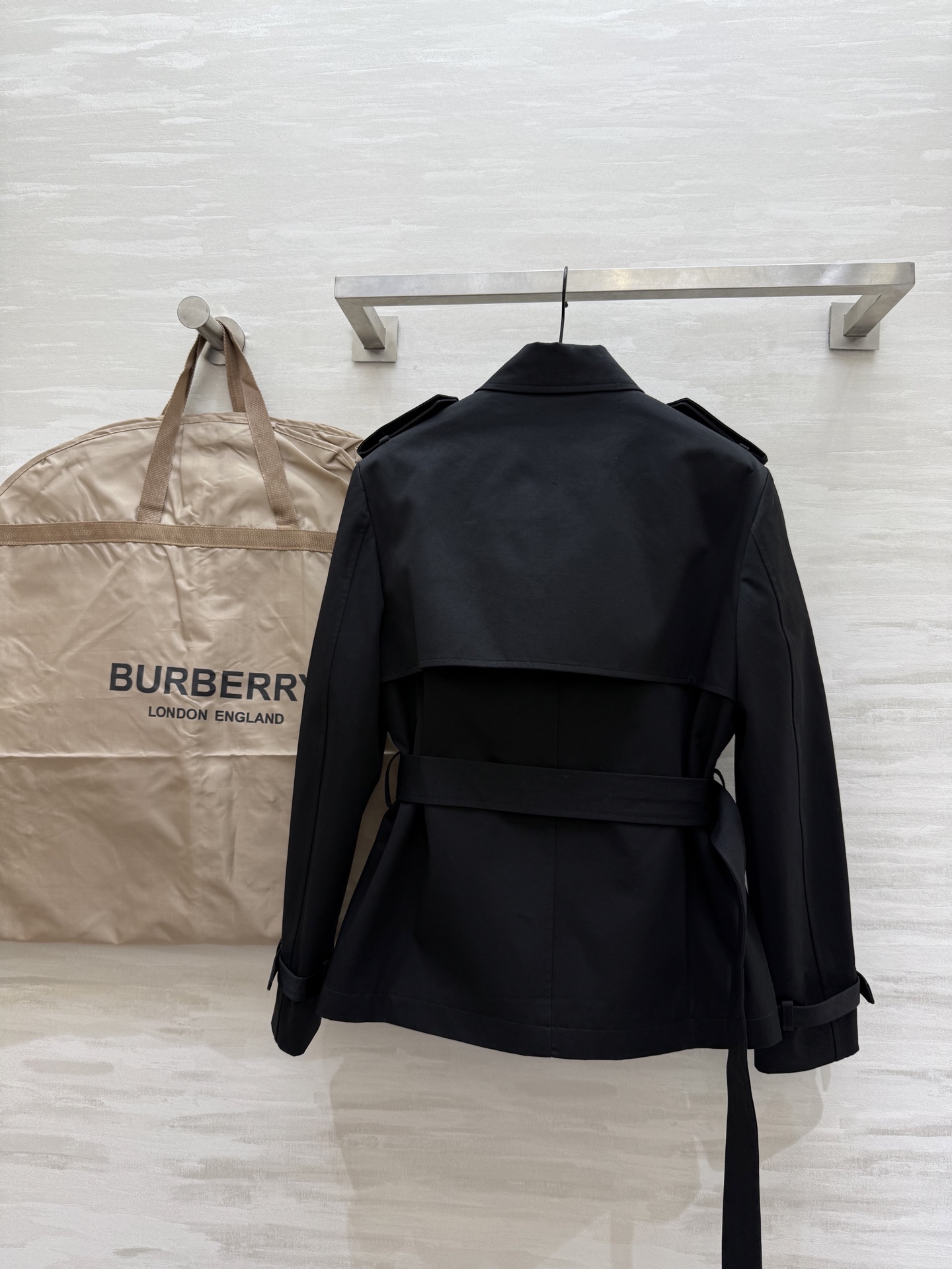 #Burberr♡²⁵早秋限定新款 英伦风 风衣外套 高品质定制 现货首发size：S/M/L（s码肩宽