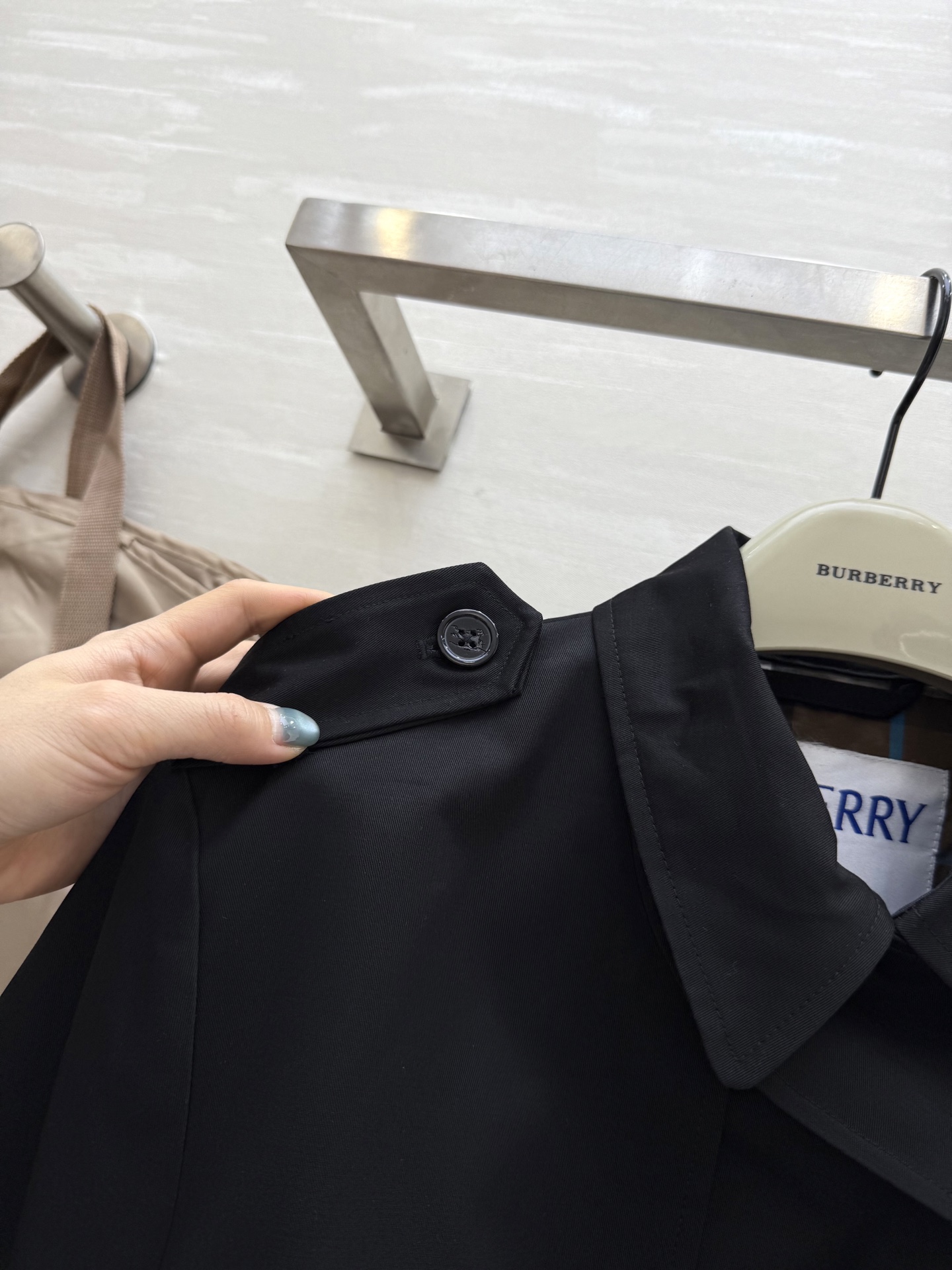 #Burberr♡²⁵早秋限定新款 英伦风 风衣外套 高品质定制 现货首发size：S/M/L（s码肩宽
