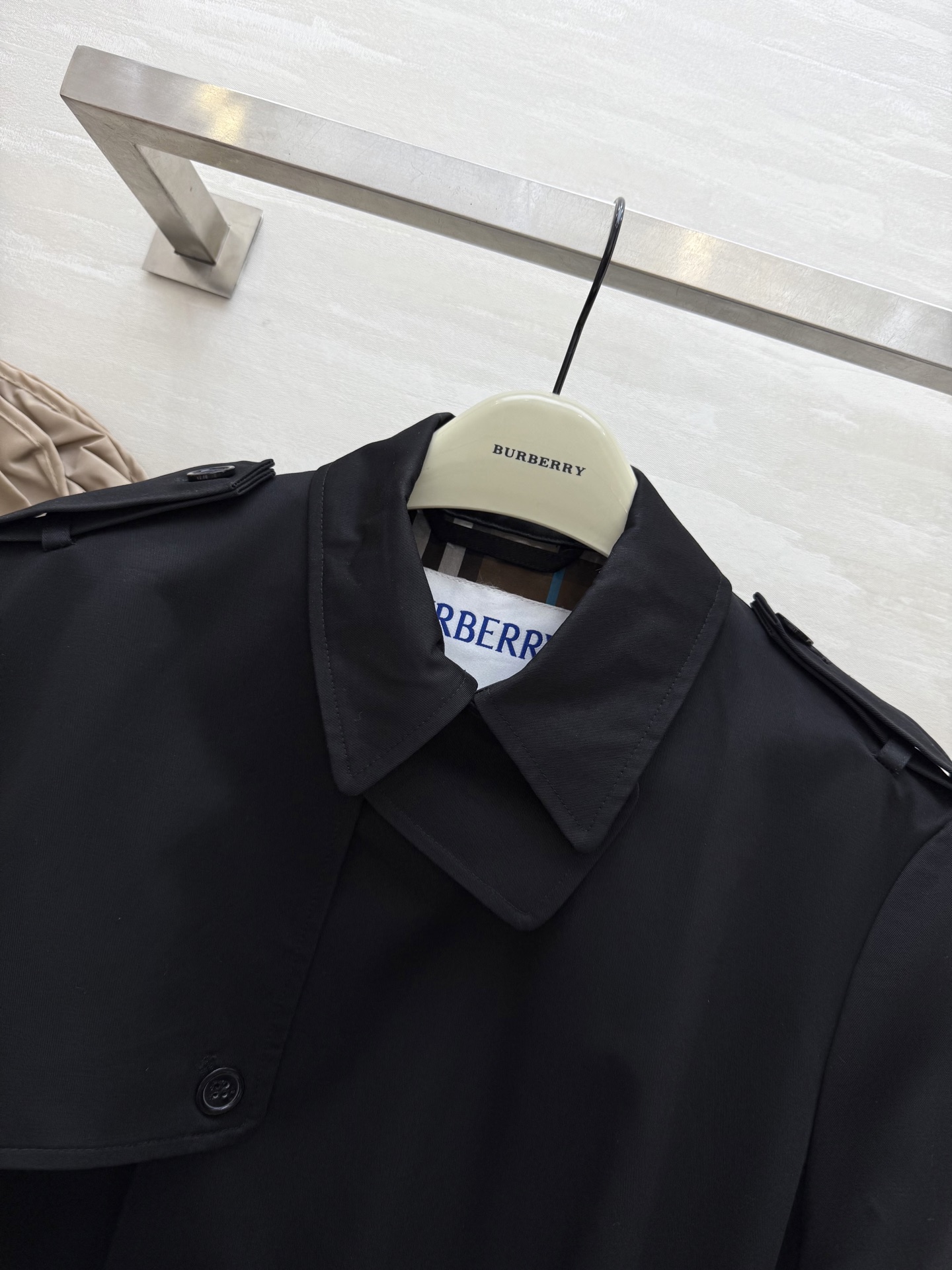 #Burberr♡²⁵早秋限定新款 英伦风 风衣外套 高品质定制 现货首发size：S/M/L（s码肩宽