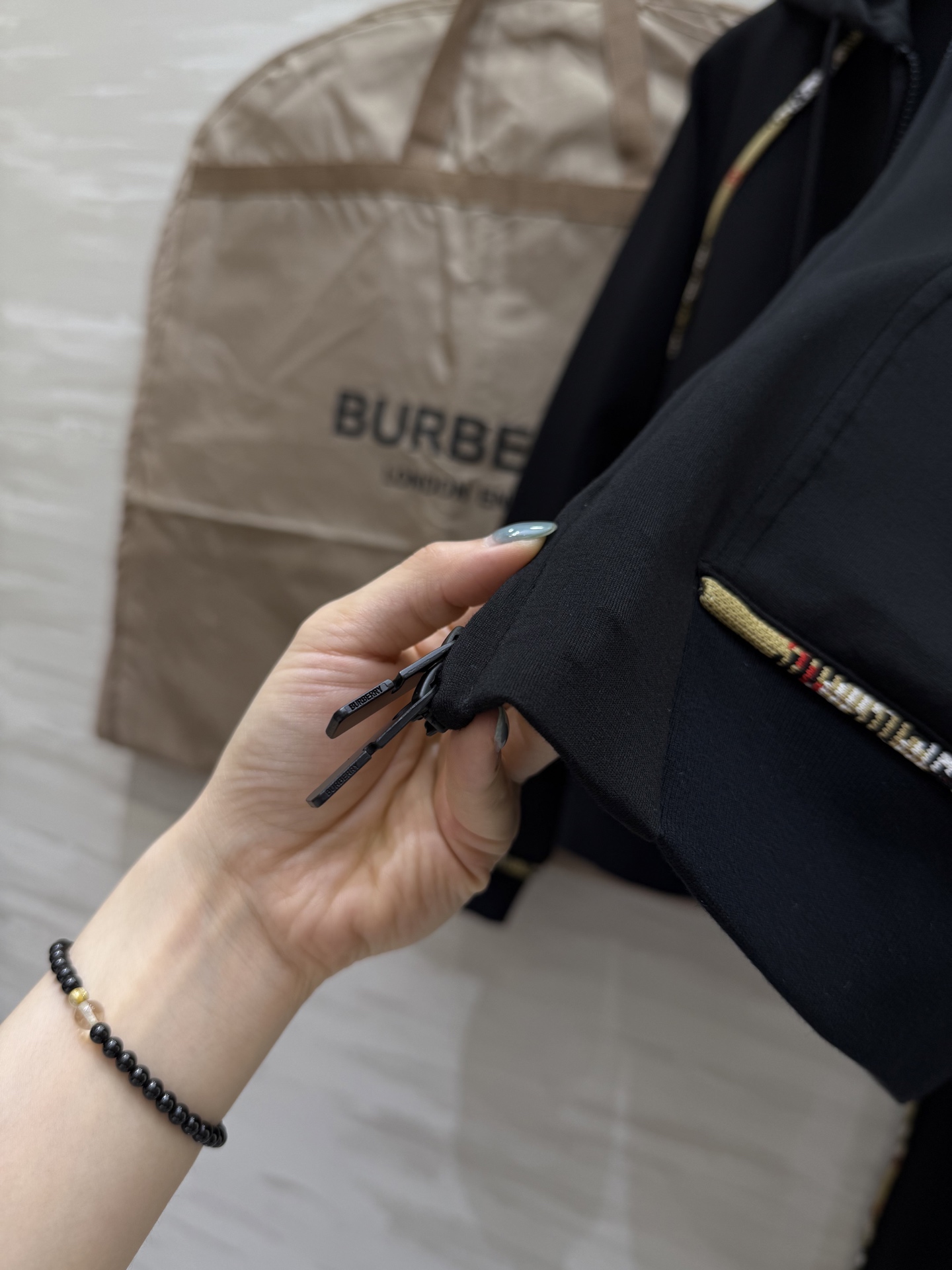 #Burberr♡²⁵秋冬新款 连帽休闲套装 高品质定制 现货首发size：S/M/L（s码胸围：98，