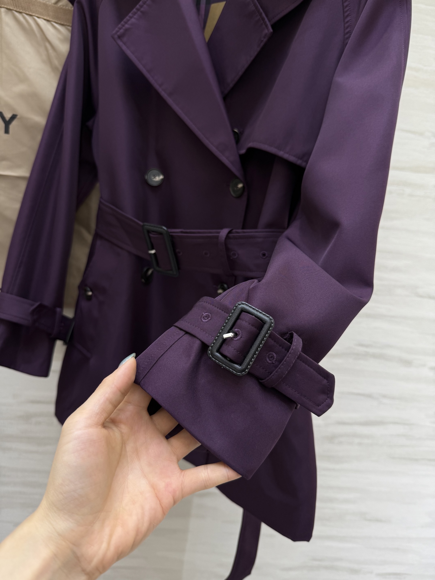 #Burberr♡²⁵秋冬新款 短款嘎巴甸 Fitzrovia Trench 风衣 融合经典工艺与现代休