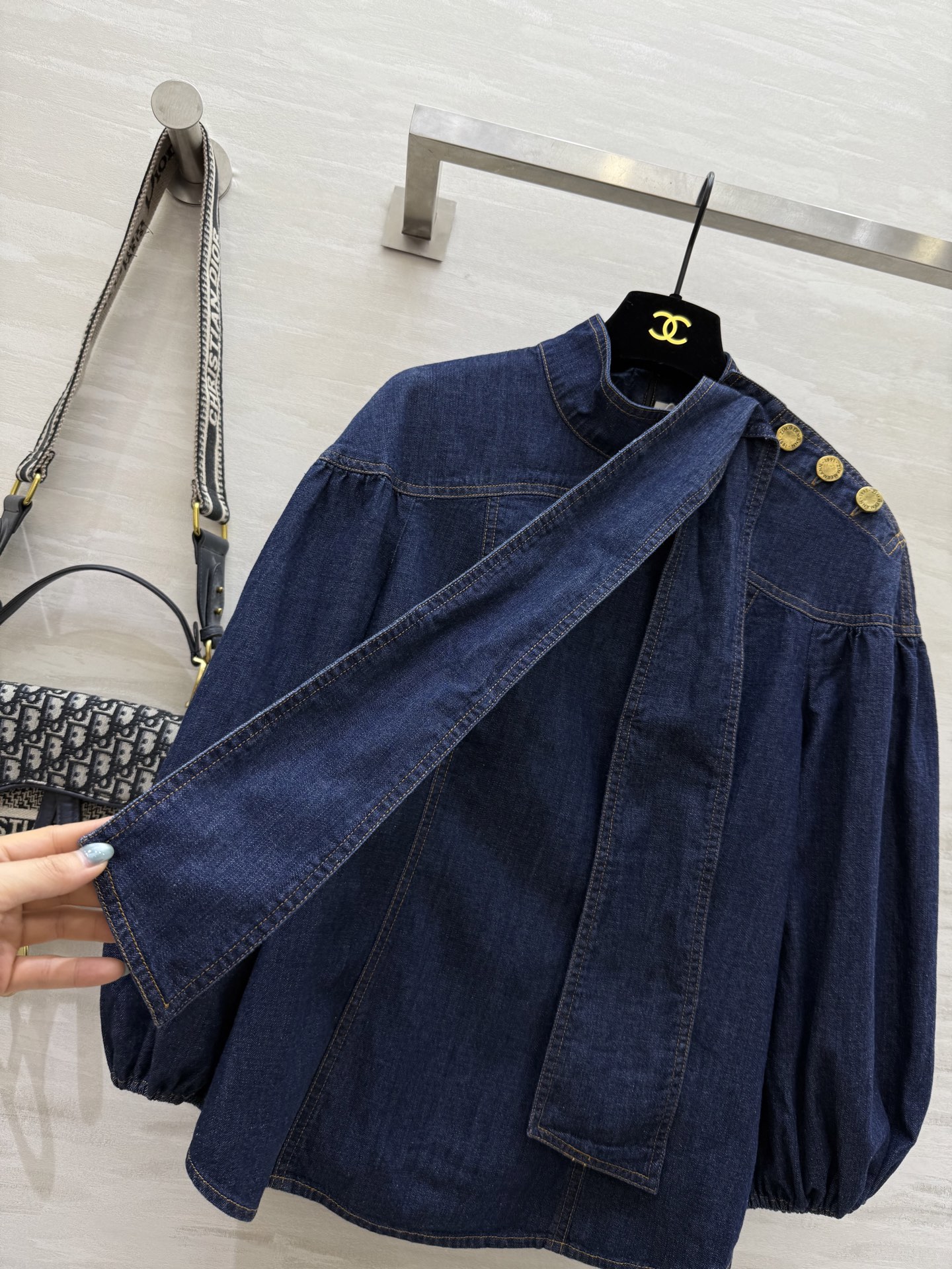 #Zimm♡²⁵早秋新款 蝴蝶结系带牛仔上衣 高品质定制 现货首发size：S/M/L（s码肩宽：50，