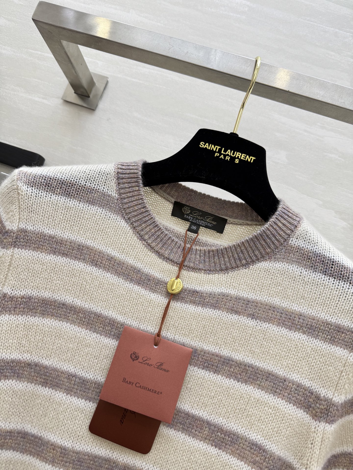 #Loro Piana ²⁵FW 圆领条纹短袖羊绒衫 100%小山羊绒 手感软糯细腻 像把云朵包裹在身上