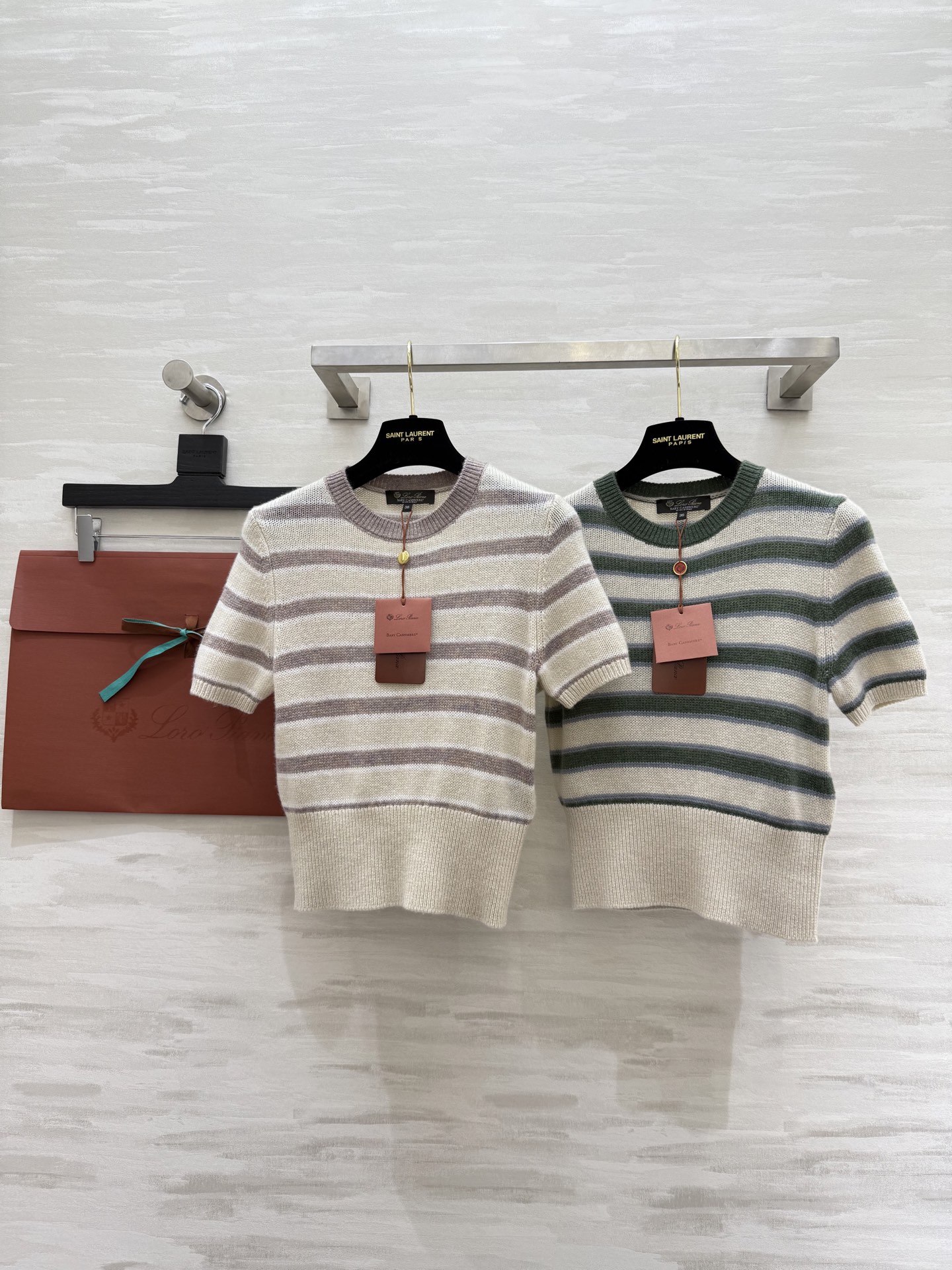 #Loro Piana ²⁵FW 圆领条纹短袖羊绒衫 100%小山羊绒 手感软糯细腻 像把云朵包裹在身上