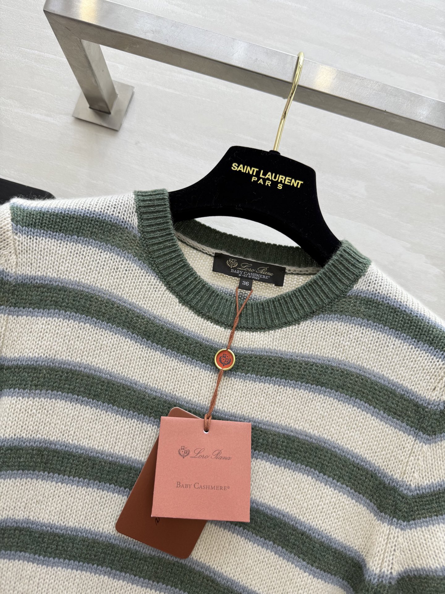 #Loro Piana ²⁵FW 圆领条纹短袖羊绒衫 100%小山羊绒 手感软糯细腻 像把云朵包裹在身上