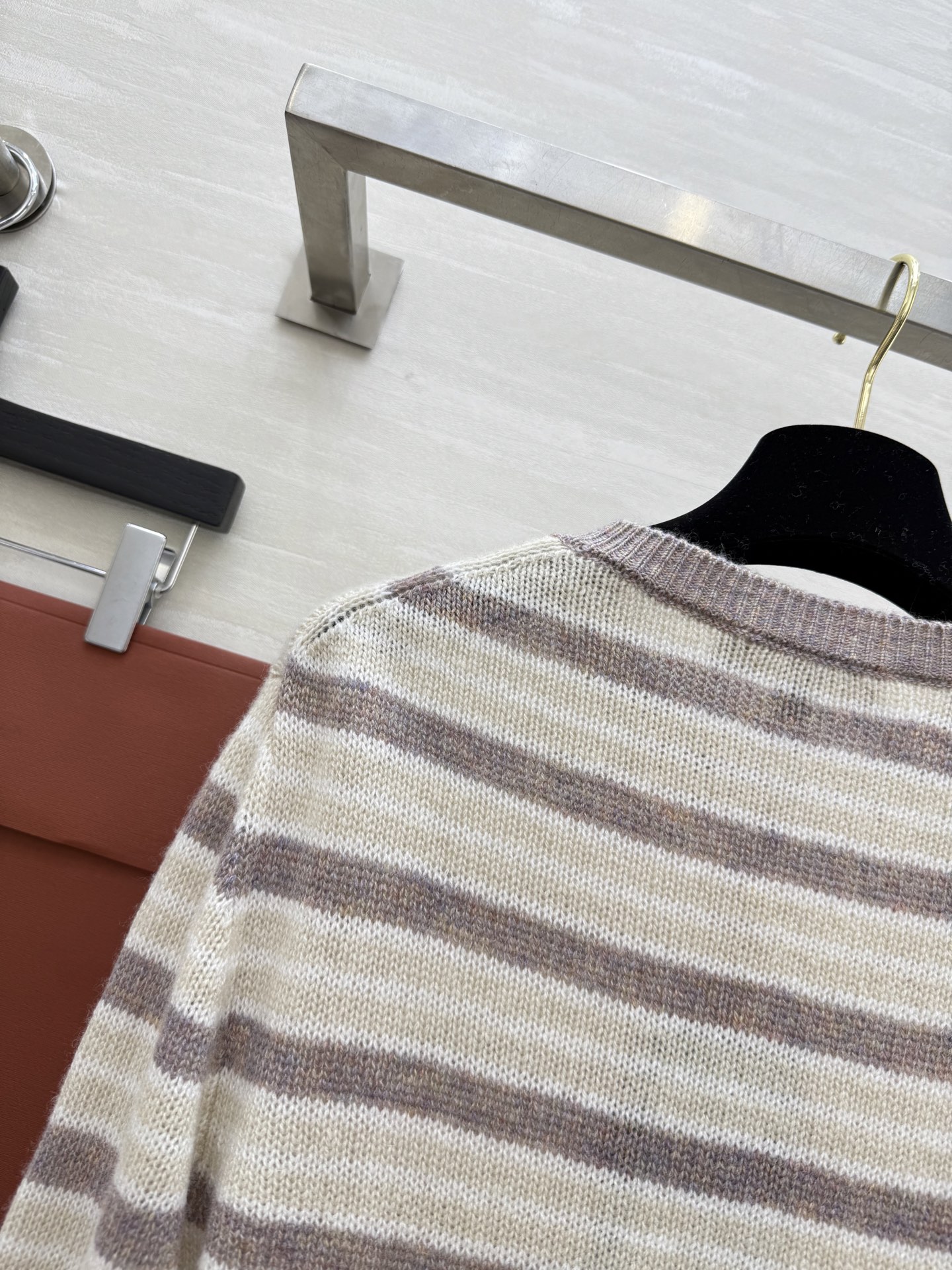 #Loro Piana ²⁵FW Fobello条纹开衫 采用品牌标志性Baby Cashmere 山羊