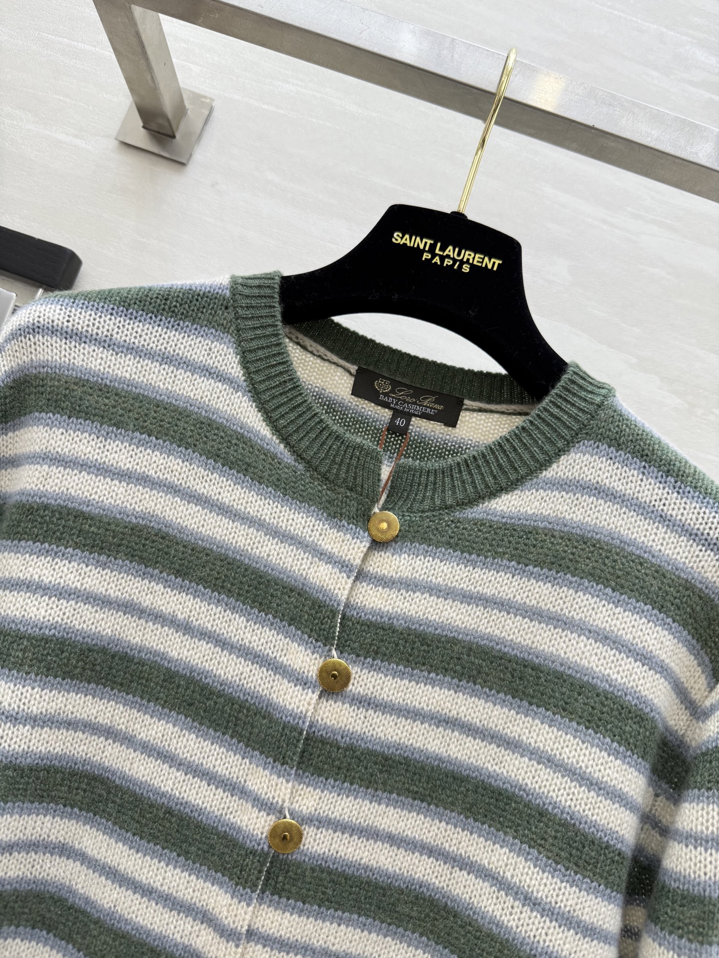 #Loro Piana ²⁵FW Fobello条纹开衫 采用品牌标志性Baby Cashmere 山羊