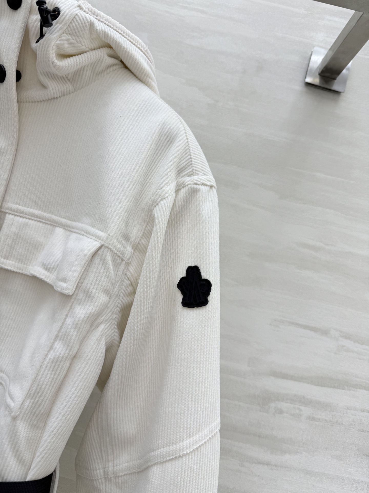 #Moncle♡²⁵秋冬新款 滑雪系列 连帽收腰冲锋衣外套 定制细节五金精致高级 高品质 现货首发siz