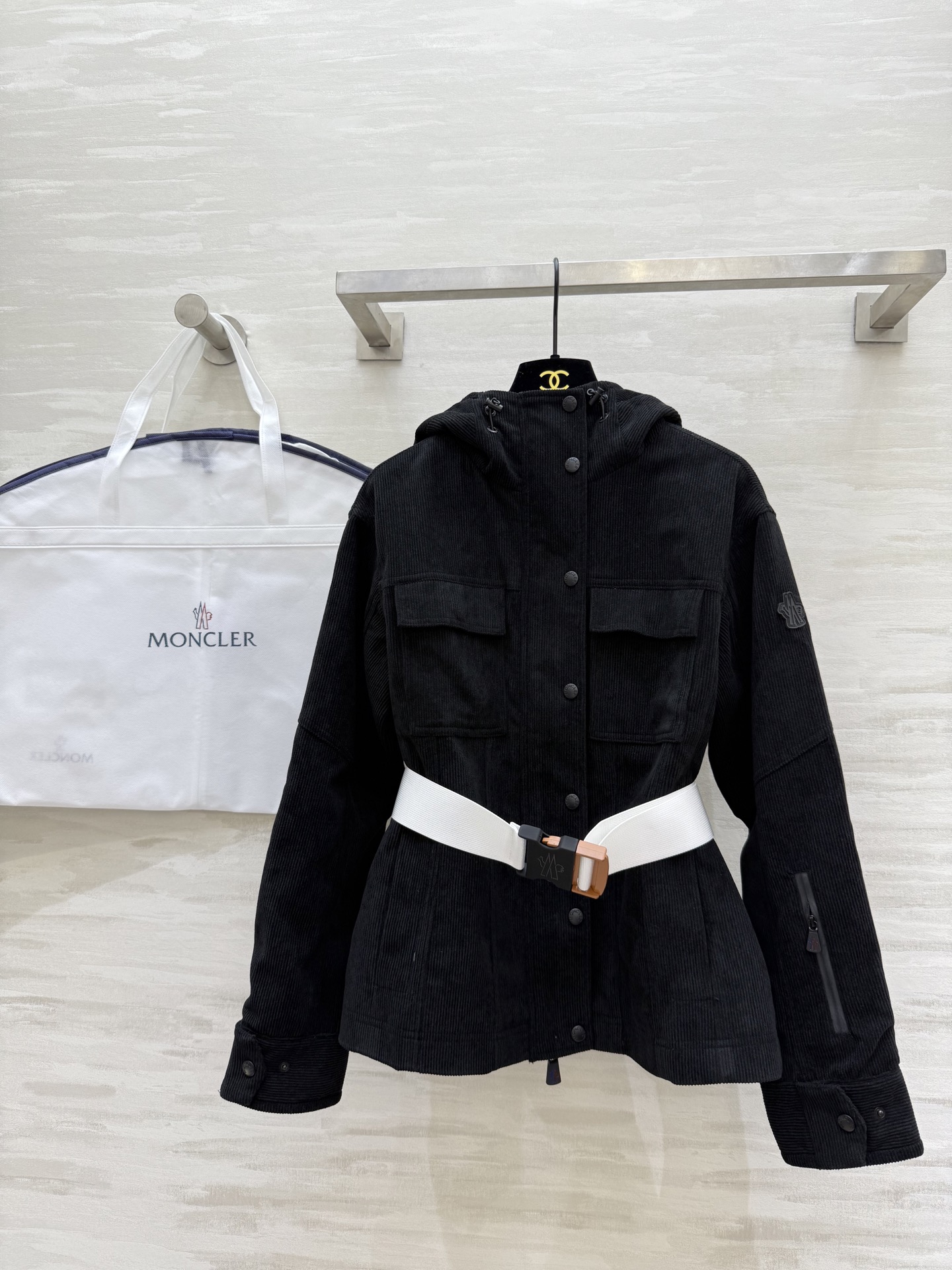 NO:507037,#Moncle autumn and winter new style ski series hooded waist jacket custom details hardware exquisite high quality spot first-time sizeS/M/L (size s shoulder width 45, bust 94, 58, jackets & coats,hats,alexander wang19860909#Moncle秋冬新款 滑雪系列 连帽收腰冲锋衣外套 定制细节五金精致高级 高品质 现货首发sizeS/M/L（s码肩宽45,胸围94,衣长58,,jackets & coats,hats,alexander wang,Women's clothing