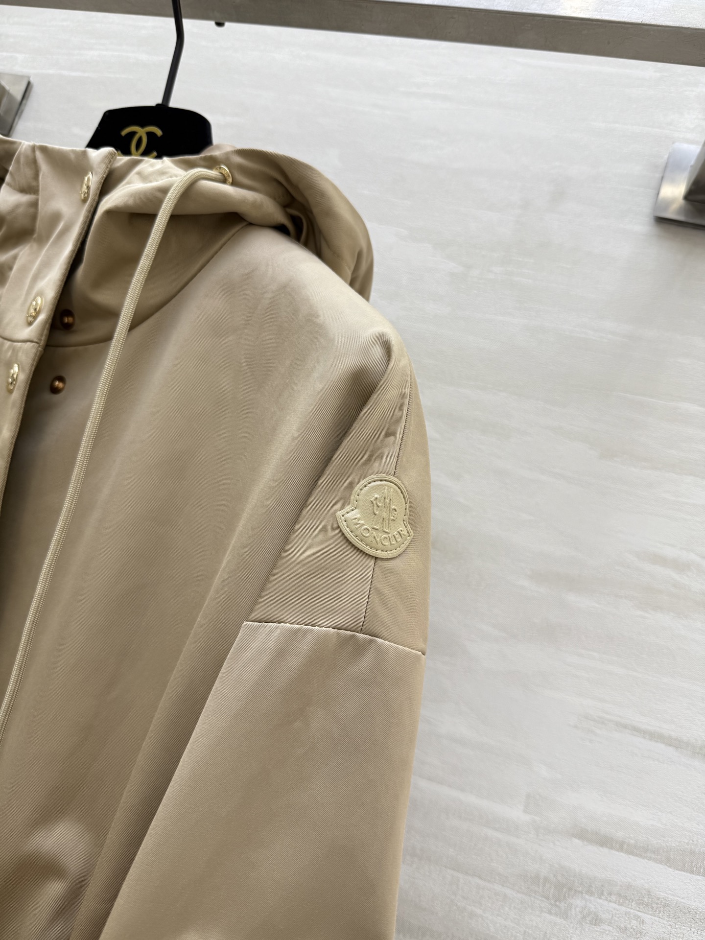 #Moncle♡²⁵英伦度假风⛱️ 休闲廓形连帽抽绳收腰冲锋衣外套 高品质定制 现货首发size：S/M