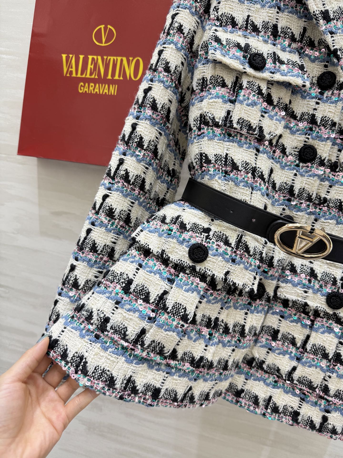 #Valentin♡²⁵秋冬新款 羊毛编织花呢外套 定制腰带精致高级 立体剪裁版型上身非常显瘦显气质 高