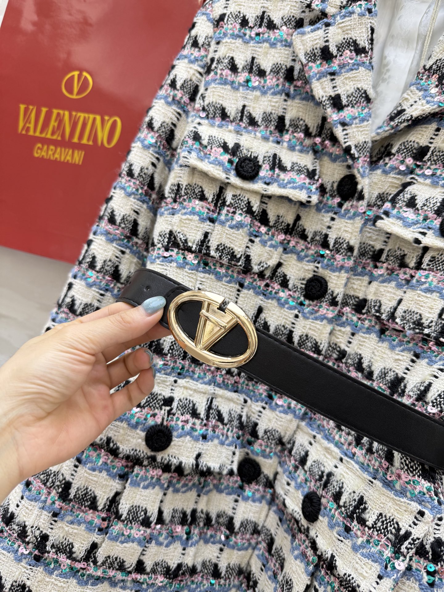 #Valentin♡²⁵秋冬新款 羊毛编织花呢外套 定制腰带精致高级 立体剪裁版型上身非常显瘦显气质 高