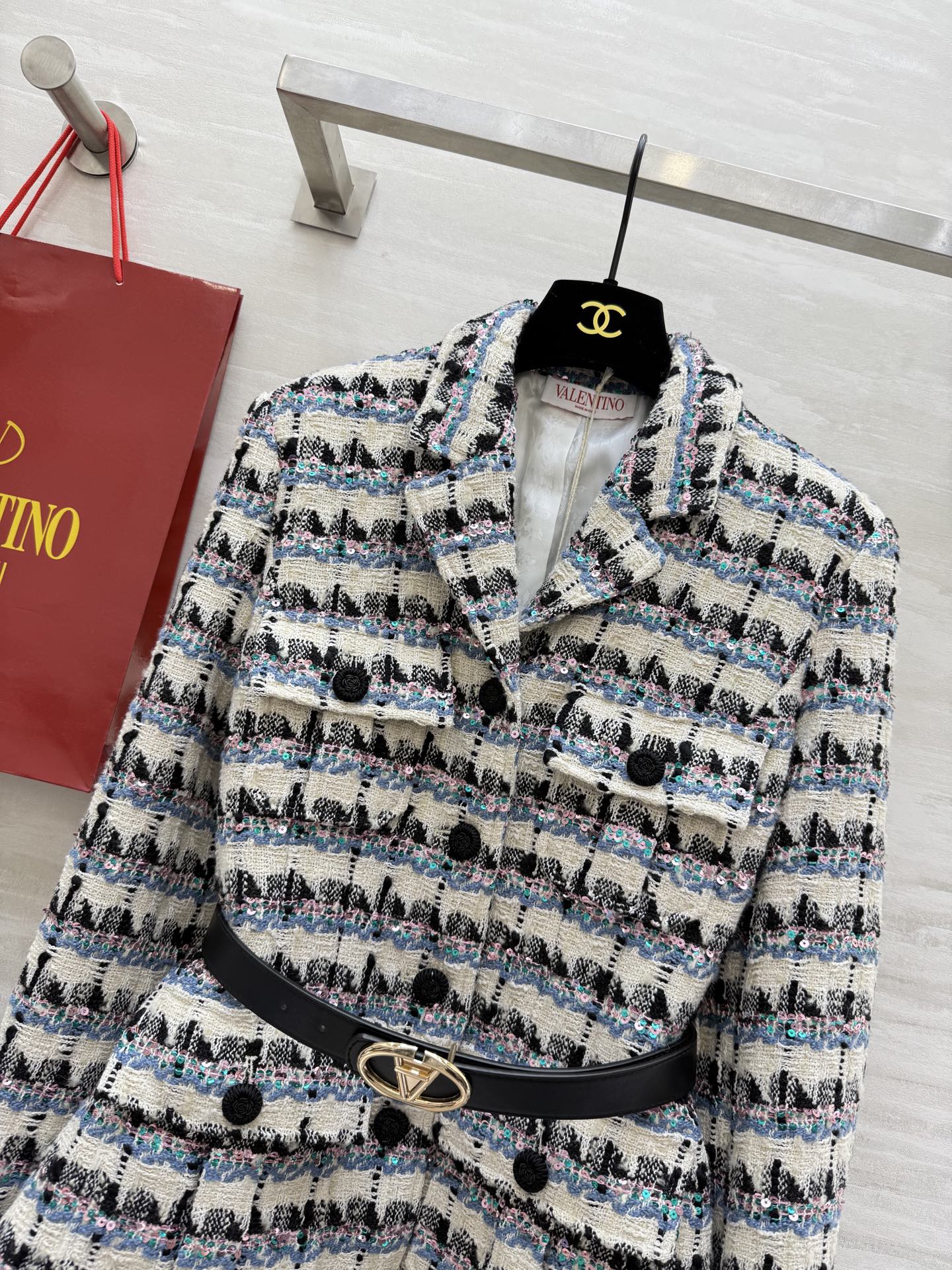 #Valentin♡²⁵秋冬新款 羊毛编织花呢外套 定制腰带精致高级 立体剪裁版型上身非常显瘦显气质 高