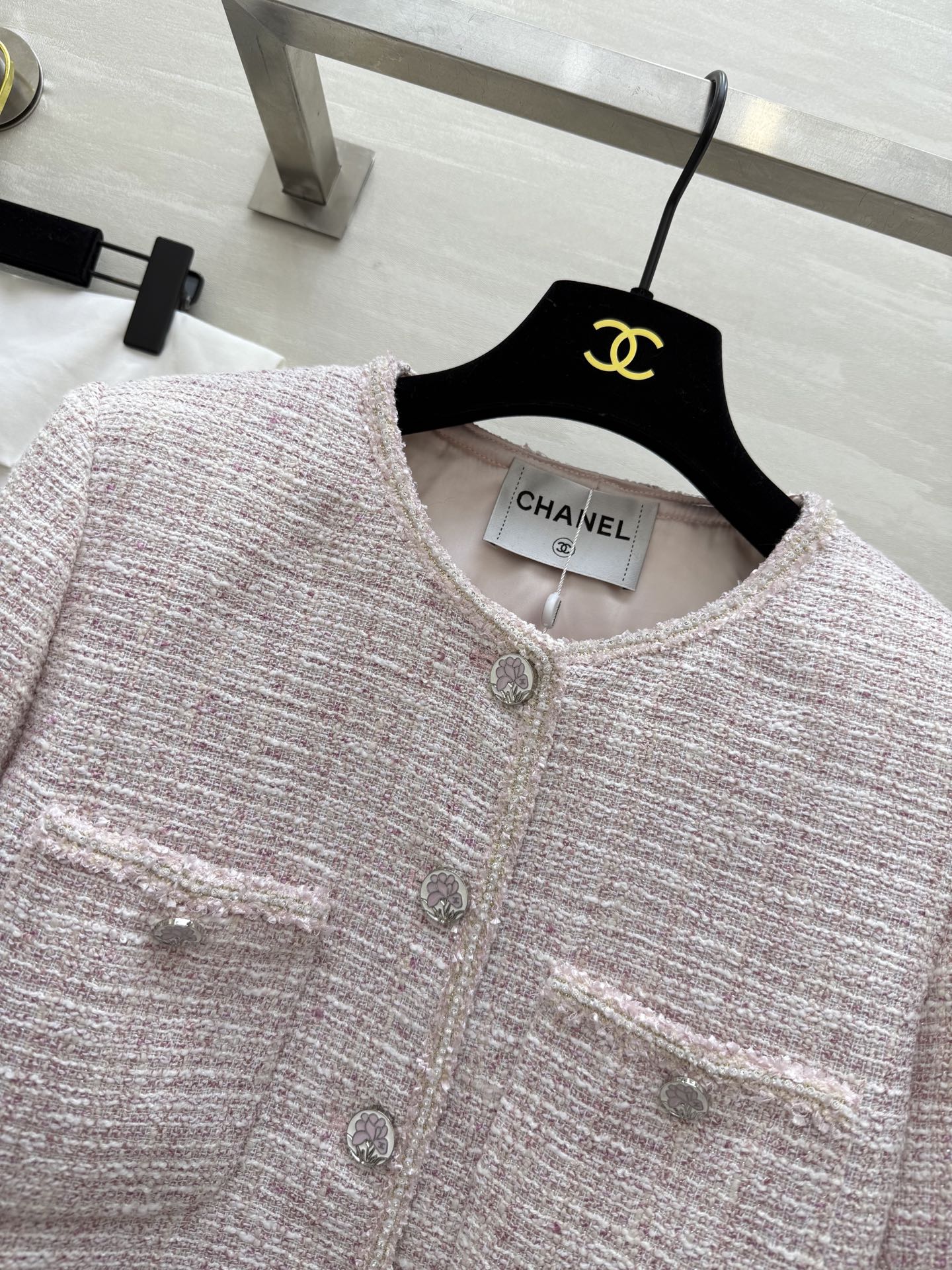 #Chane♡²⁵秋冬新款 羊毛编织花呢外套 开模定制花扣 定制编织面料 高品质 现货来size：36/