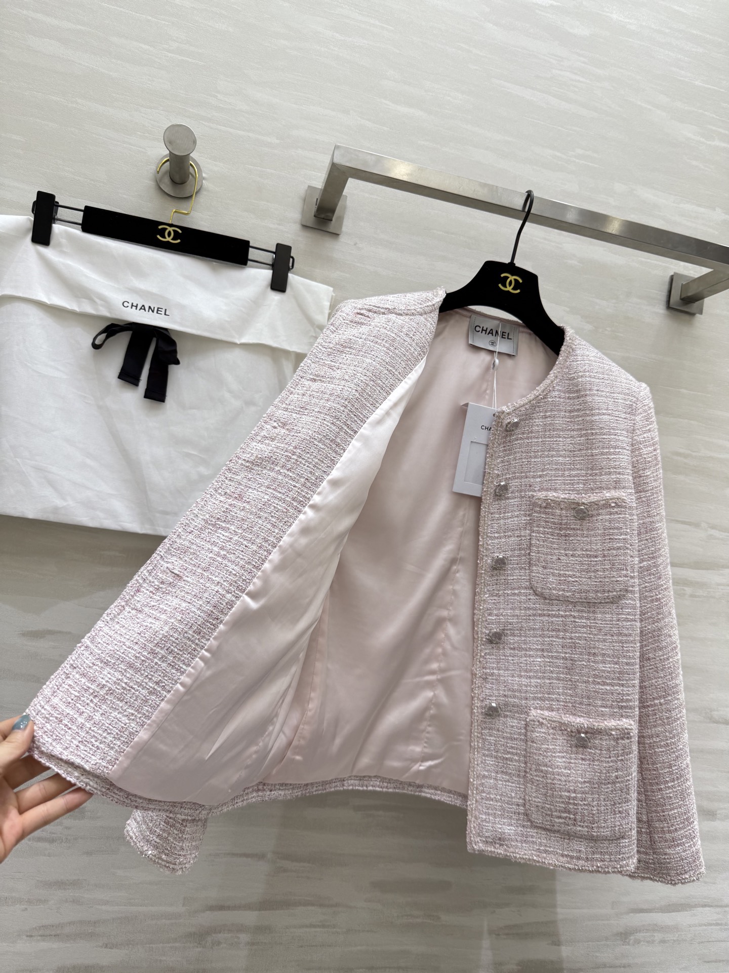 #Chane♡²⁵秋冬新款 羊毛编织花呢外套 开模定制花扣 定制编织面料 高品质 现货来size：36/