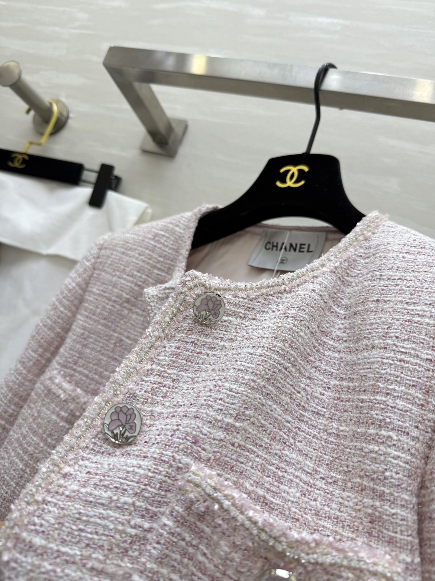 #Chane♡²⁵秋冬新款 羊毛编织花呢外套 开模定制花扣 定制编织面料 高品质 现货来size：36/