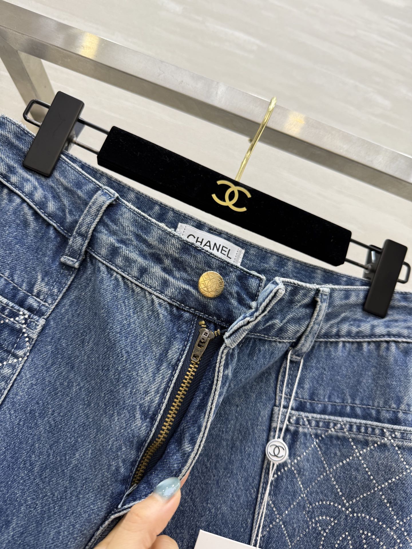 #Chane♡²⁵秋冬新款 小香烫钻牛仔裤 无敌绝绝子的裤型 高温重工烫钻精致高级 高品质 现货来siz