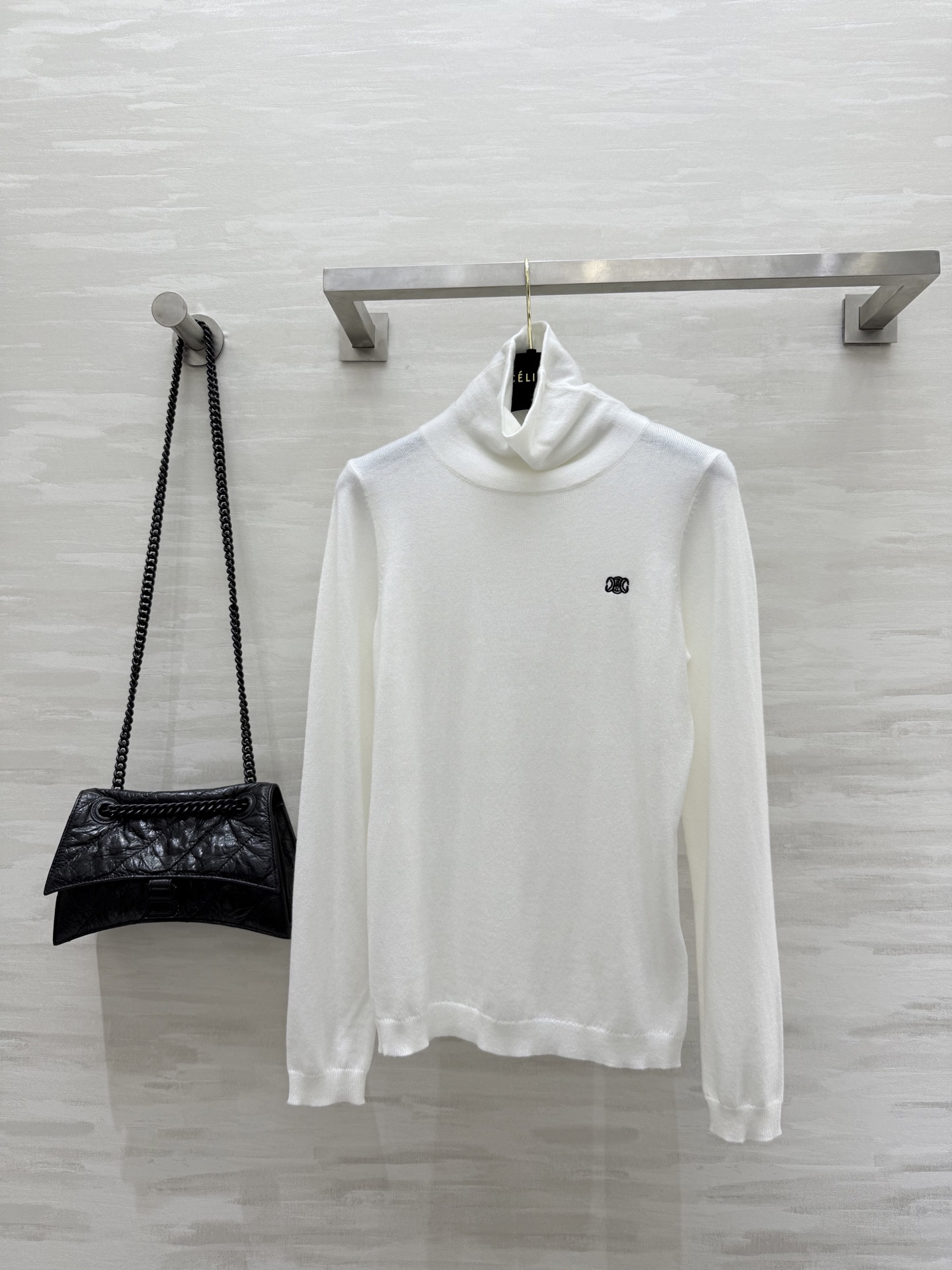 NO:507054,#Celin autumn and winter new logo embroidered wool turtleneck base shirt high quality customization spot sizeS/M/L (size s elastic bust 80, 55 length), celine, alexander wang19860909#Celin秋冬新款 logo刺绣羊毛高领打底衫 高品质定制 现货来sizeS/M/L（s码弹力胸围80,衣长55）,,celine,alexander wang,Women's clothing