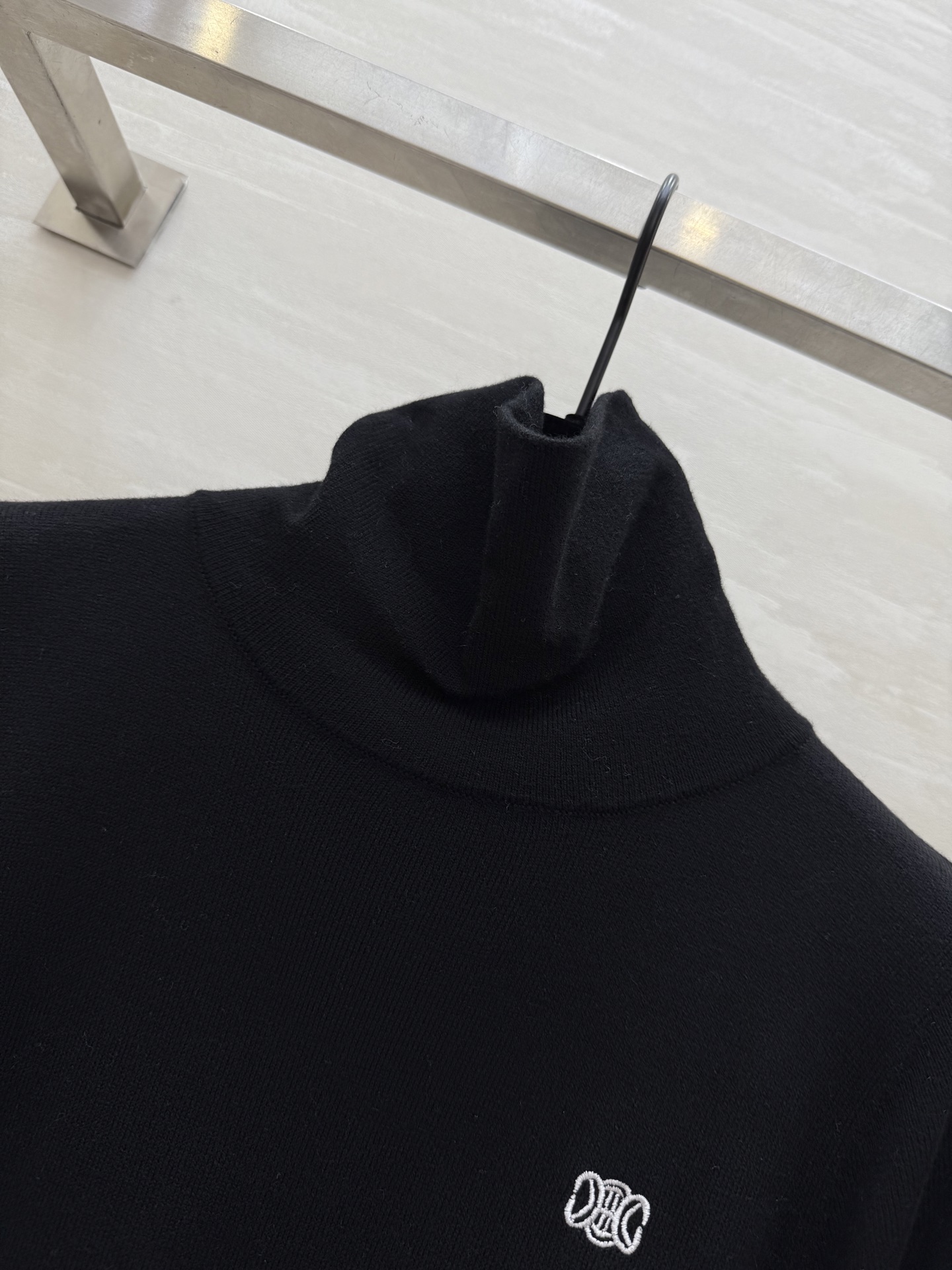 #Celin♡²⁵秋冬新款 logo刺绣🪡羊毛高领打底衫 高品质定制 现货来size：S/M/L（s码弹