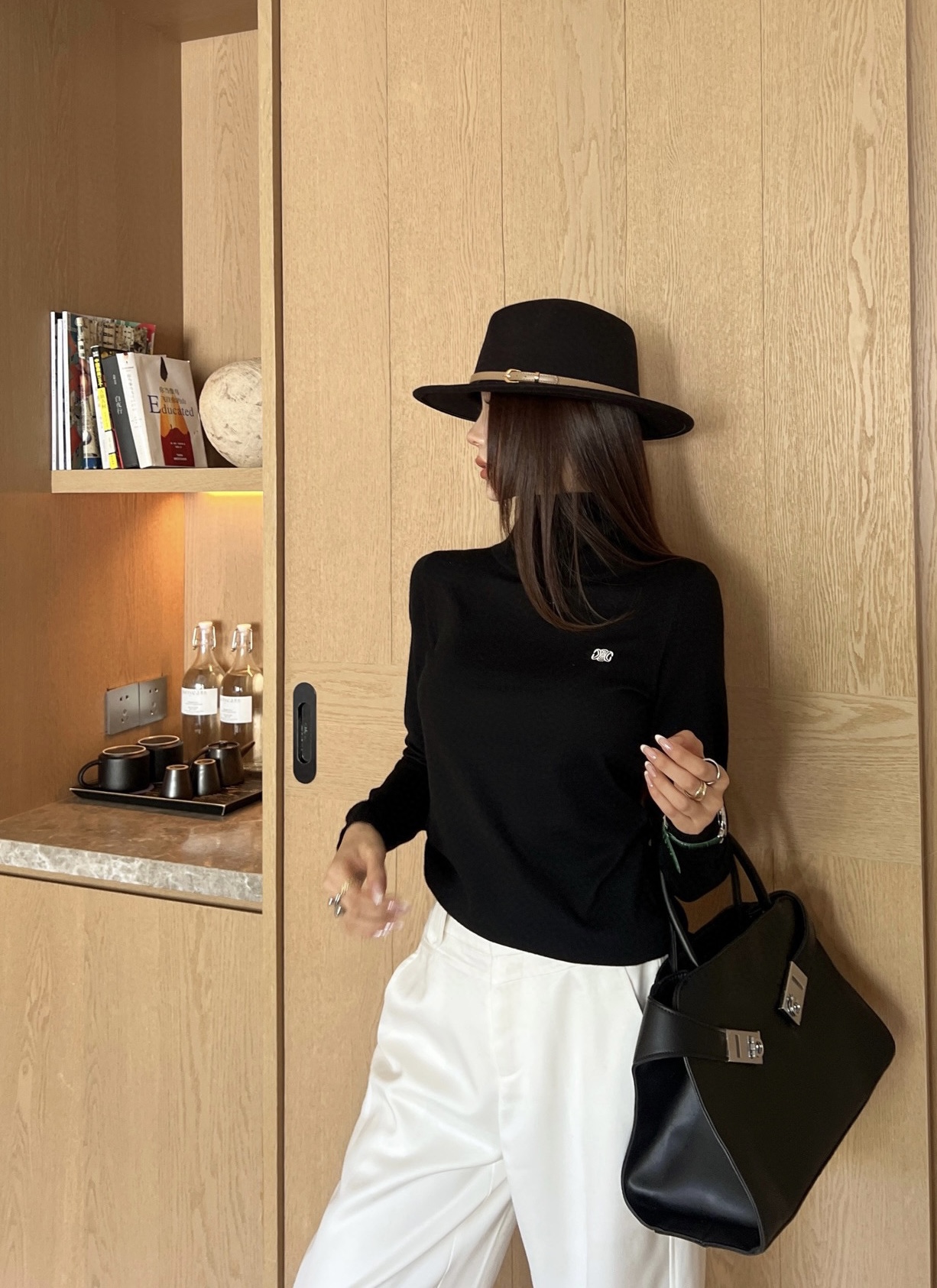 #Celin♡²⁵秋冬新款 logo刺绣🪡羊毛高领打底衫 高品质定制 现货来size：S/M/L（s码弹