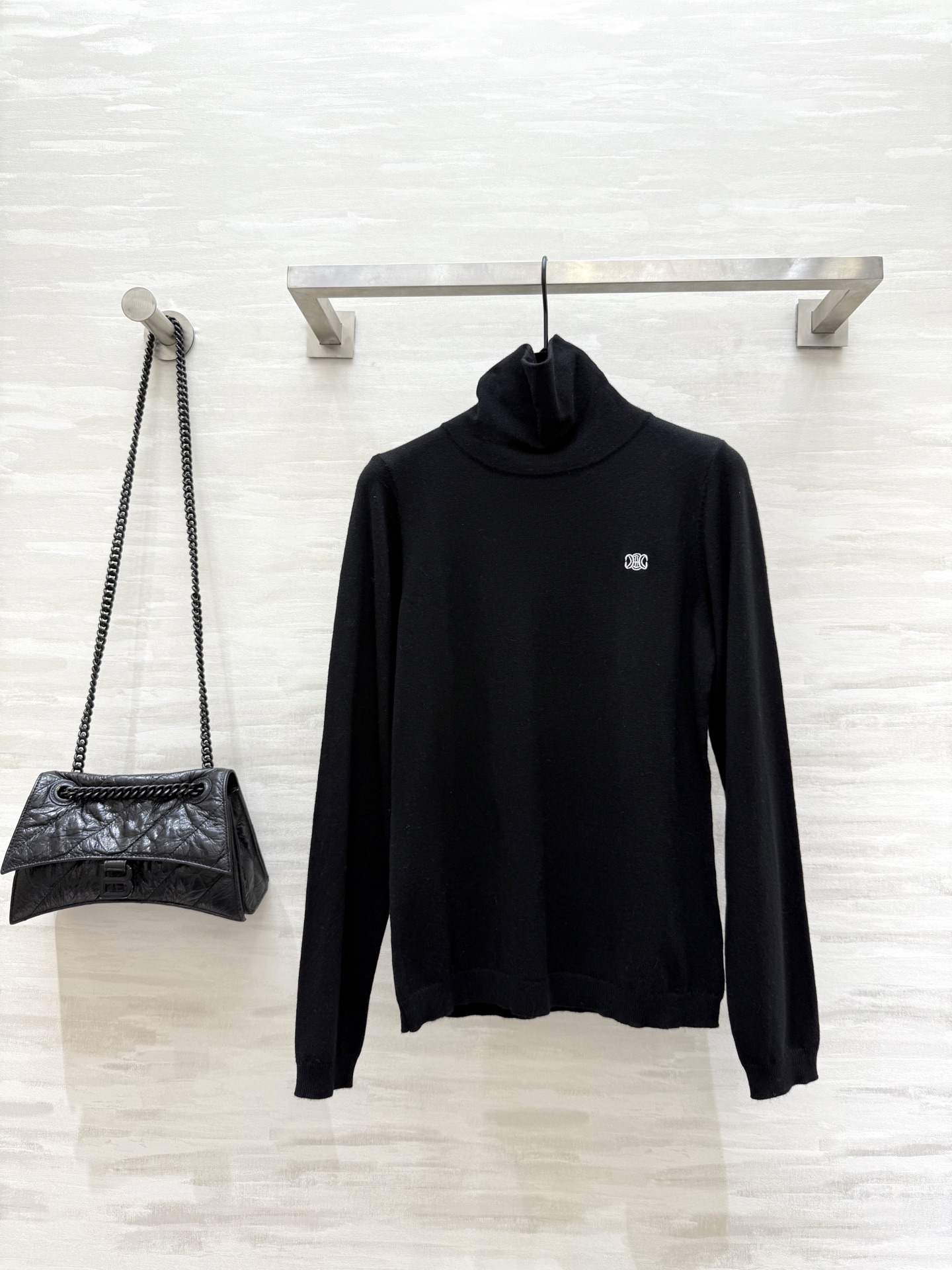 NO:507063,#Celin autumn and winter new logo embroidered wool turtleneck base shirt high quality customization spot sizeS/M/L (size s elastic bust 80, 55 length), celine, alexander wang19860909#Celin秋冬新款 logo刺绣羊毛高领打底衫 高品质定制 现货来sizeS/M/L（s码弹力胸围80,衣长55）,,celine,alexander wang,Women's clothing