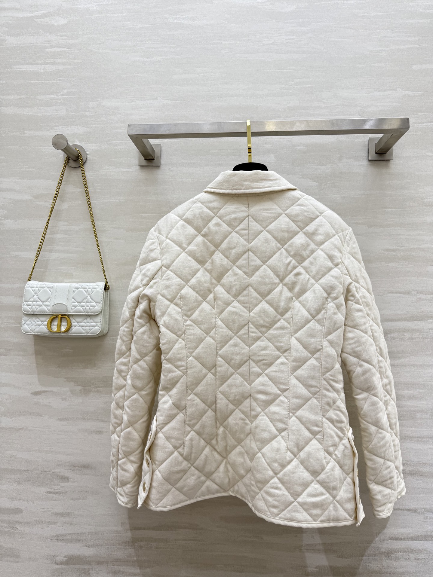 #Moncle♡²⁵秋冬新款 亚麻夹棉外套 开模定制五金纽扣精致高级 老钱风亚麻外层 内里轻薄夹棉保暖舒