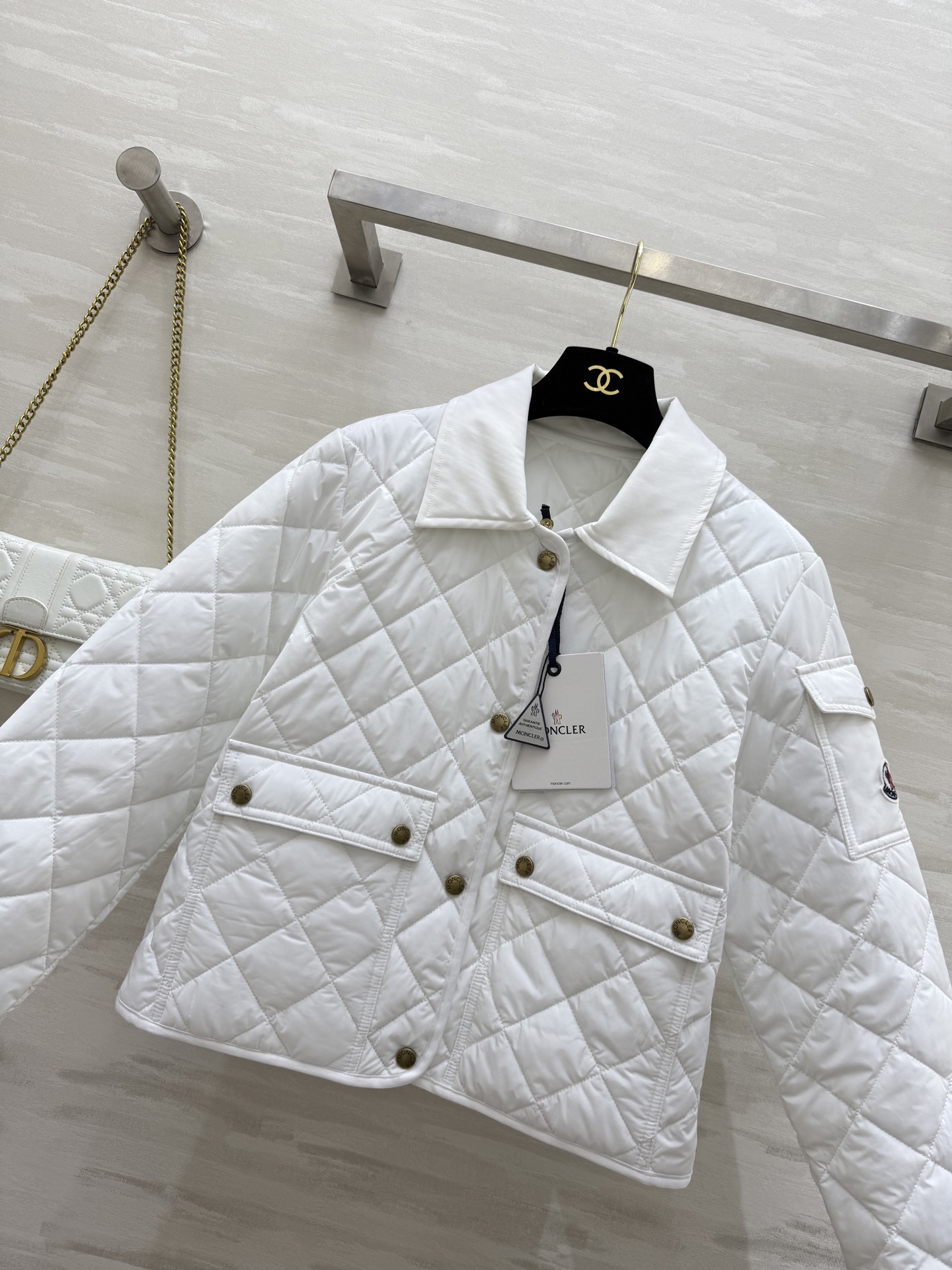 #Moncle♡²⁵秋冬新款 巴恩风短款夹棉外套 轻薄夹棉保暖舒适 高品质定制 现货首发size：S/M