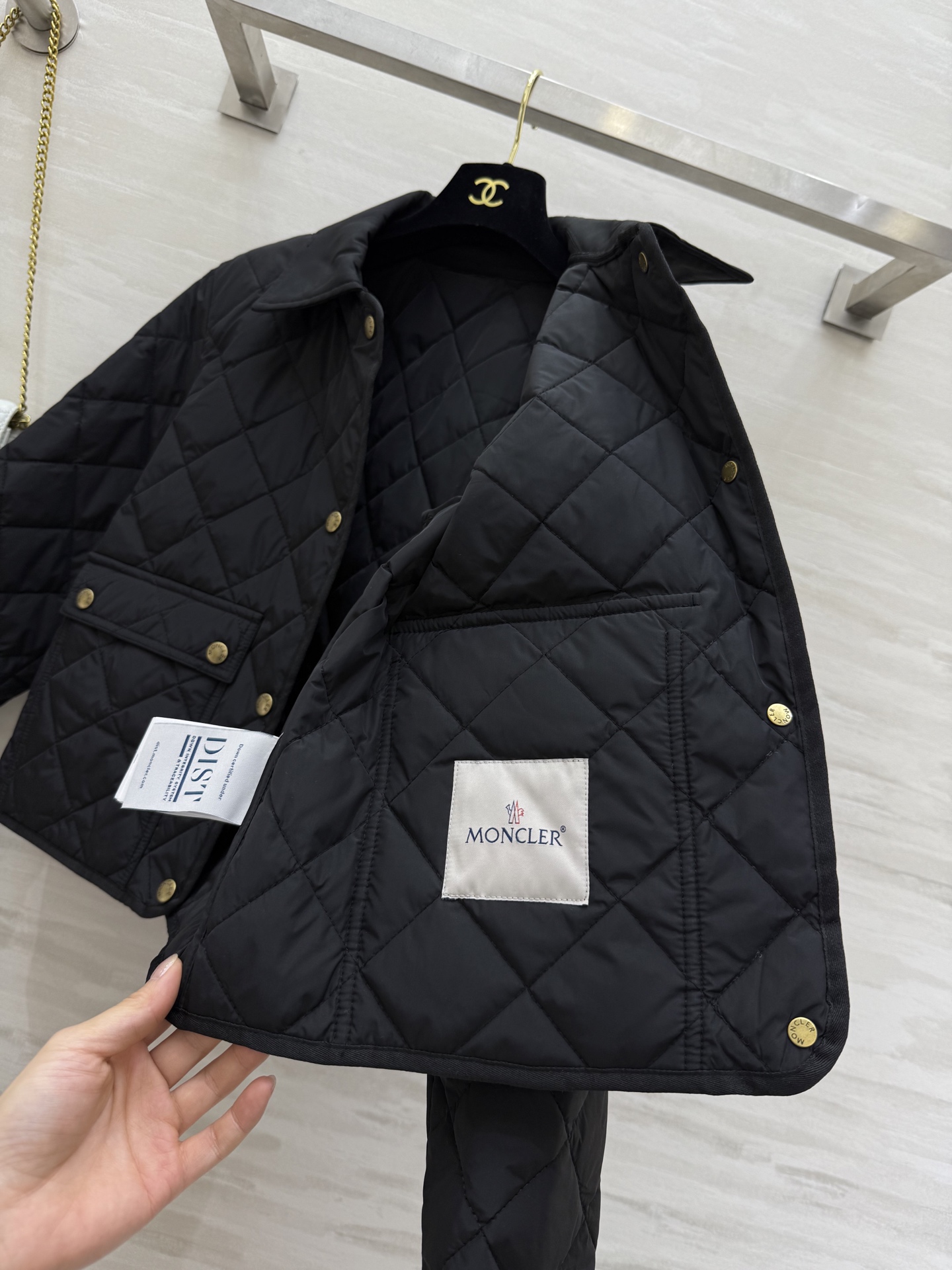 #Moncle♡²⁵秋冬新款 巴恩风短款夹棉外套 轻薄夹棉保暖舒适 高品质定制 现货首发size：S/M