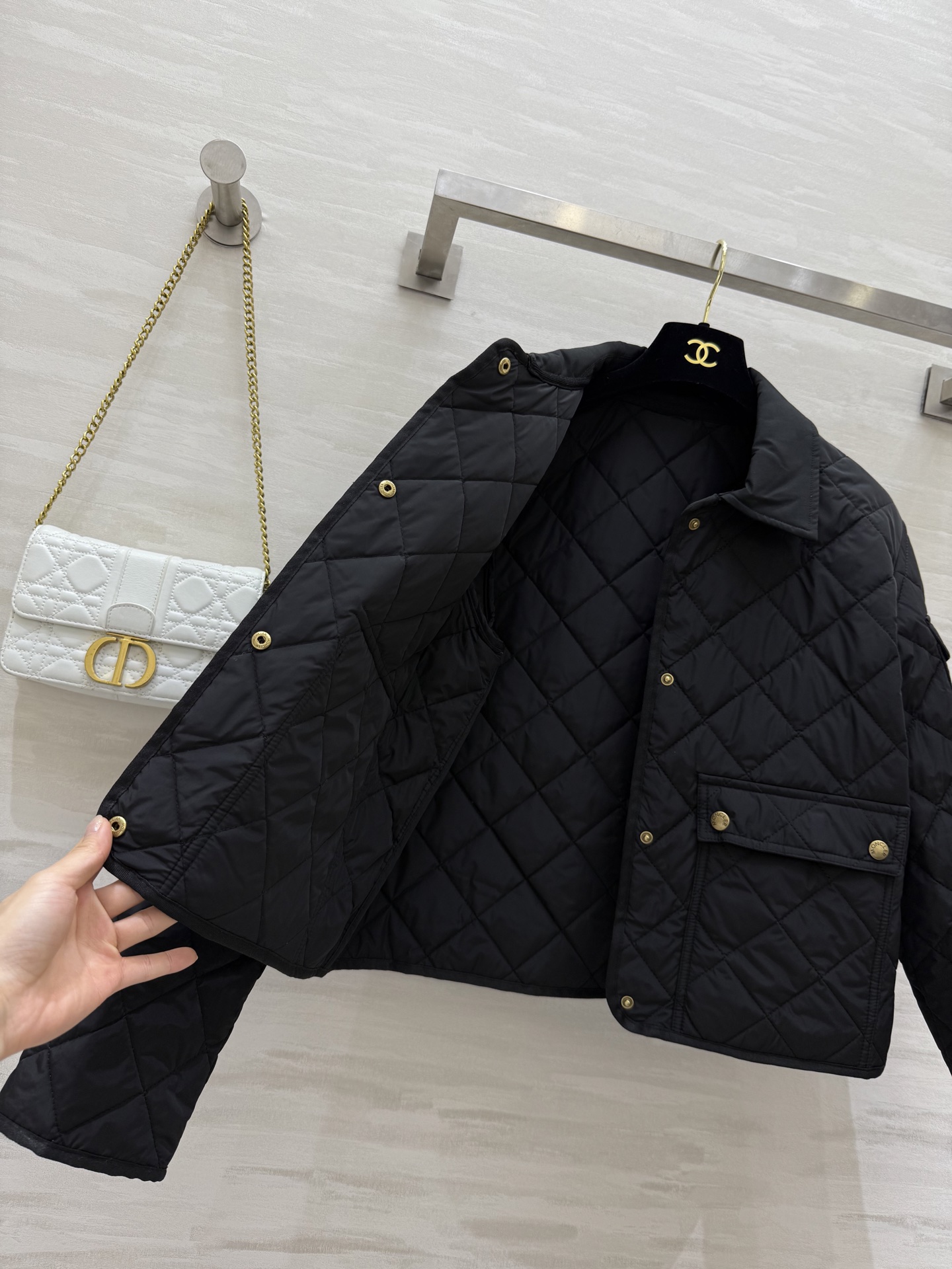 #Moncle♡²⁵秋冬新款 巴恩风短款夹棉外套 轻薄夹棉保暖舒适 高品质定制 现货首发size：S/M