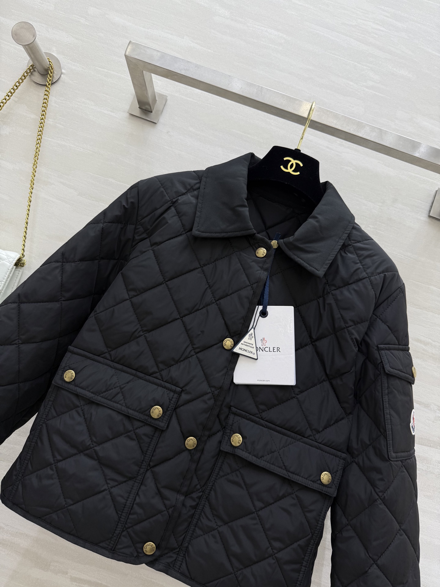 #Moncle♡²⁵秋冬新款 巴恩风短款夹棉外套 轻薄夹棉保暖舒适 高品质定制 现货首发size：S/M