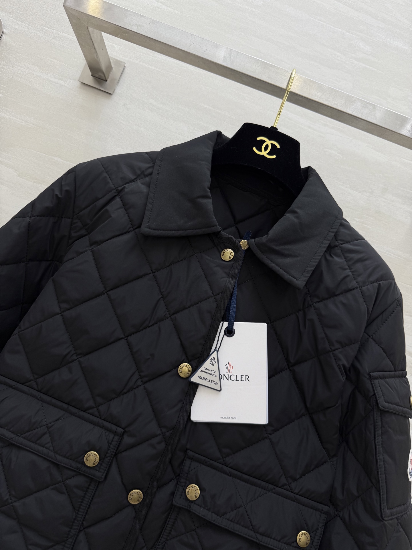 #Moncle♡²⁵秋冬新款 巴恩风短款夹棉外套 轻薄夹棉保暖舒适 高品质定制 现货首发size：S/M