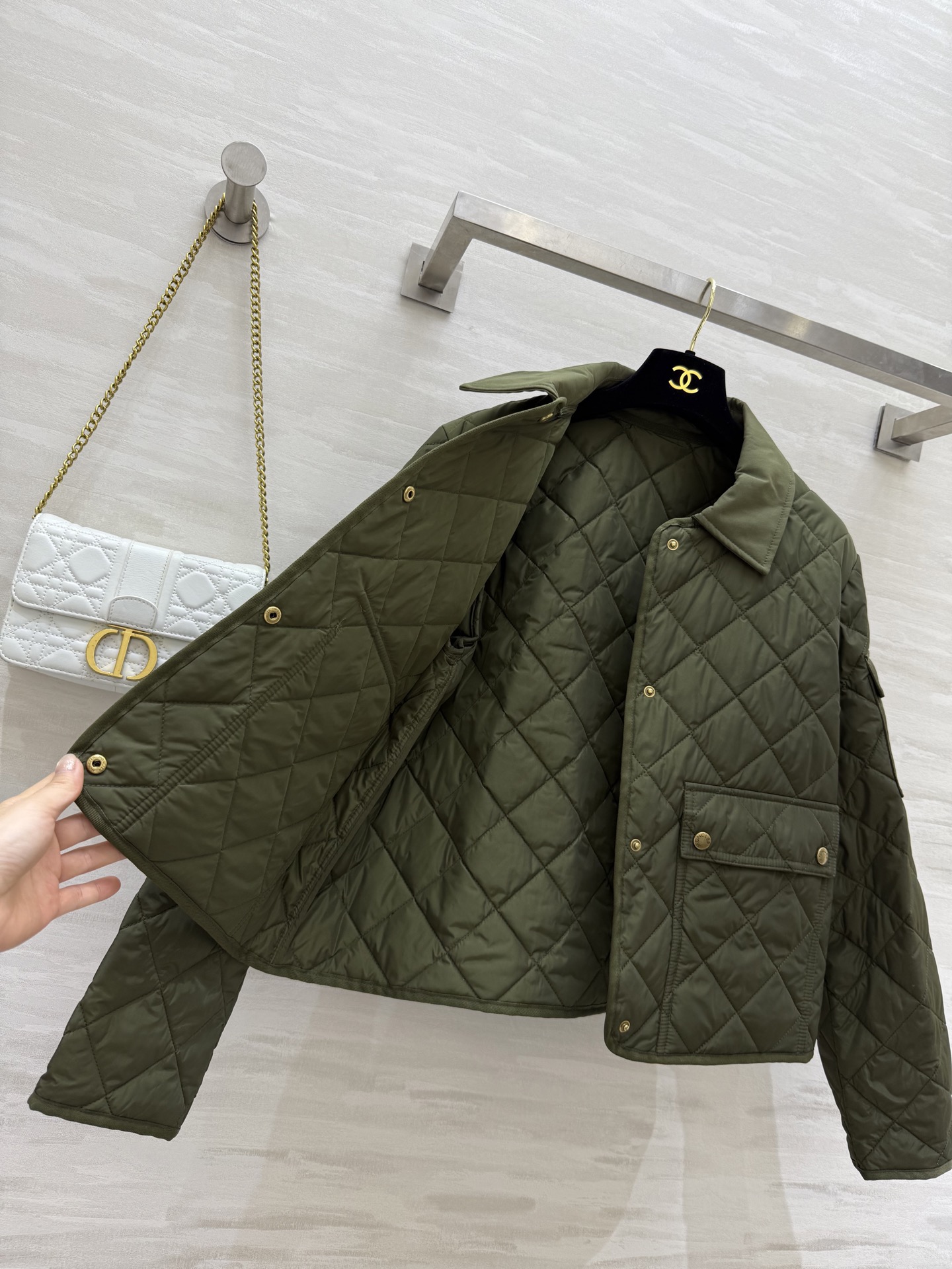 #Moncle♡²⁵秋冬新款 巴恩风短款夹棉外套 轻薄夹棉保暖舒适 高品质定制 现货首发size：S/M